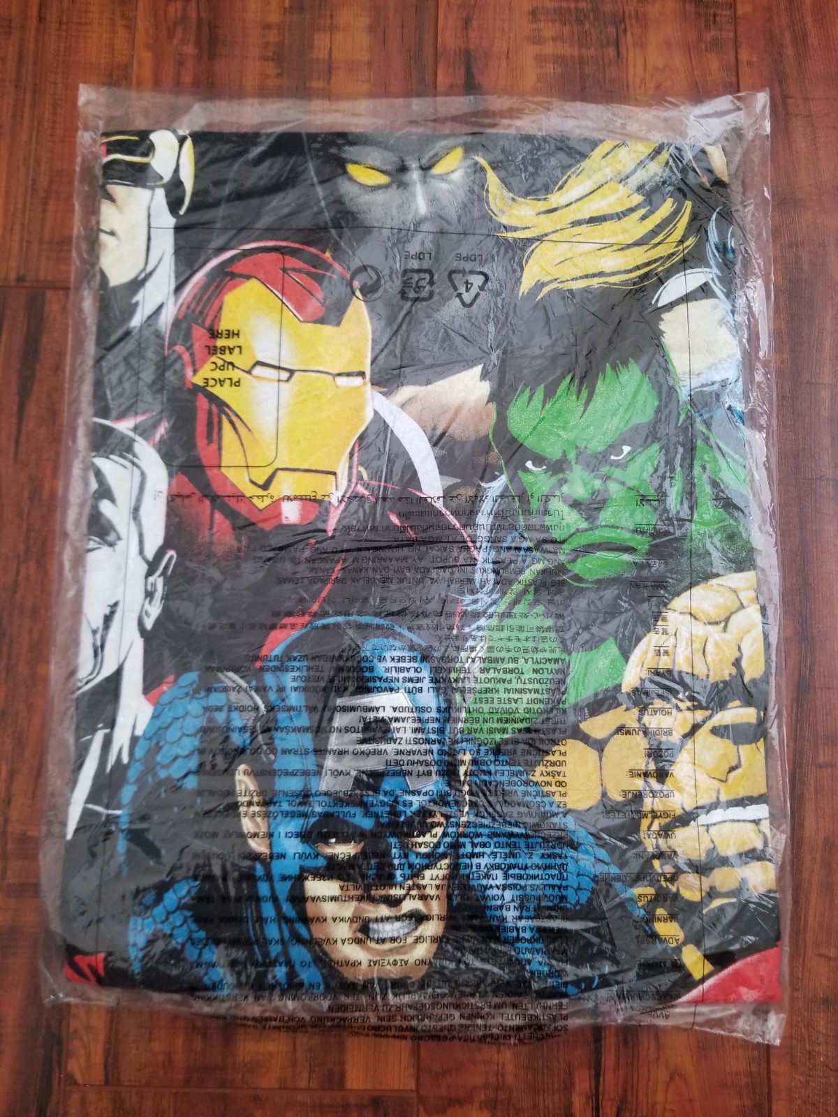 2009 Marvel Mad Engine X-Men & Avengers Black T-Shirt – Men’s XL – Brand NEW