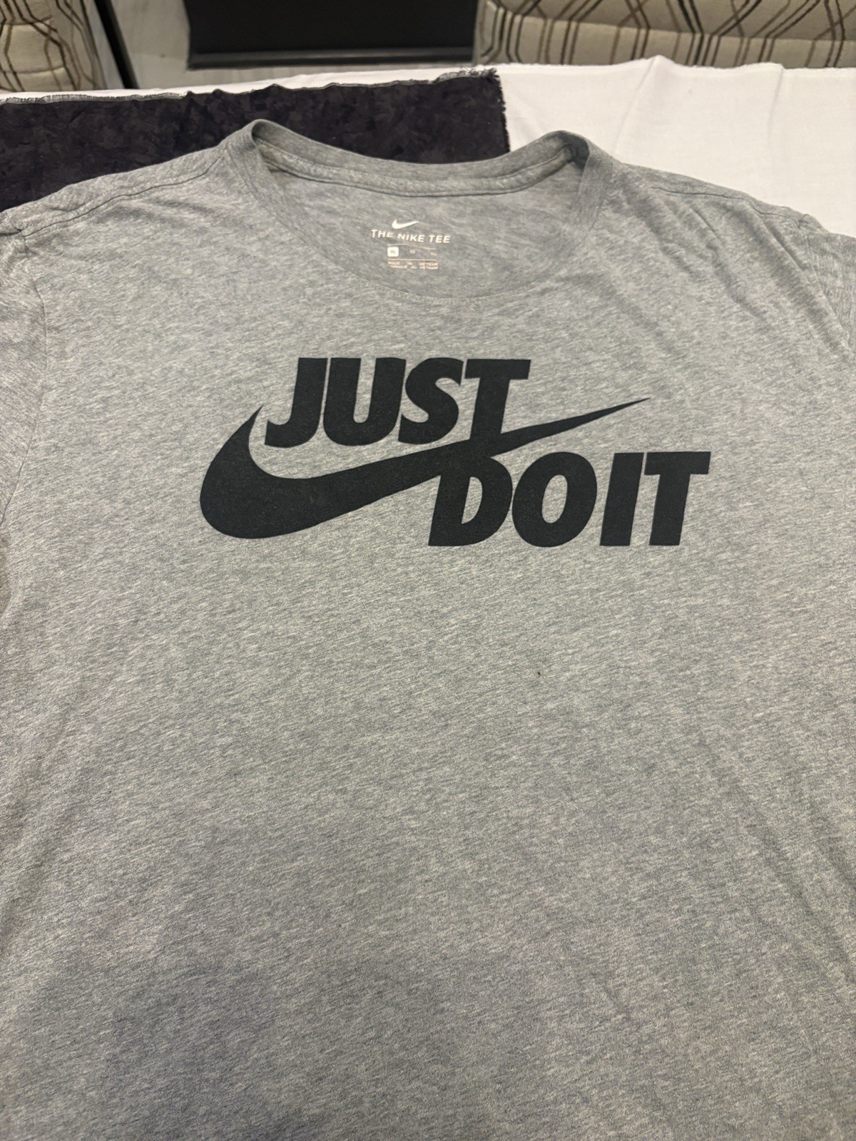 Nike Shirt Large Gray Just Do It Swoosh Graphic Short Sleeve Mens Size XL