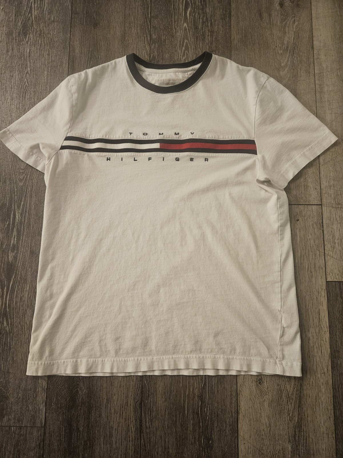 NWOT Tommy Hilfiger Mens Embroidered Classic Stripe Logo T-Shirt Size Medium