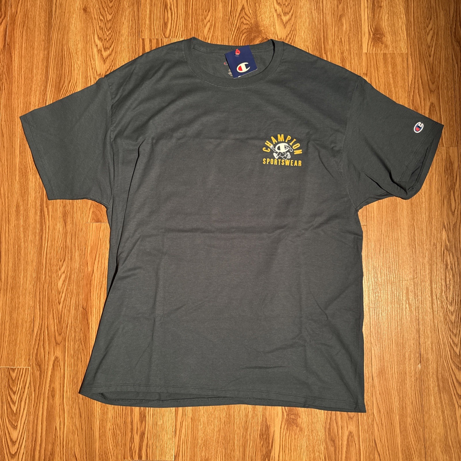 Champion Sportswear Short Sleeve Classic Graphic T-Shirt Men’s XL Metallic Tea