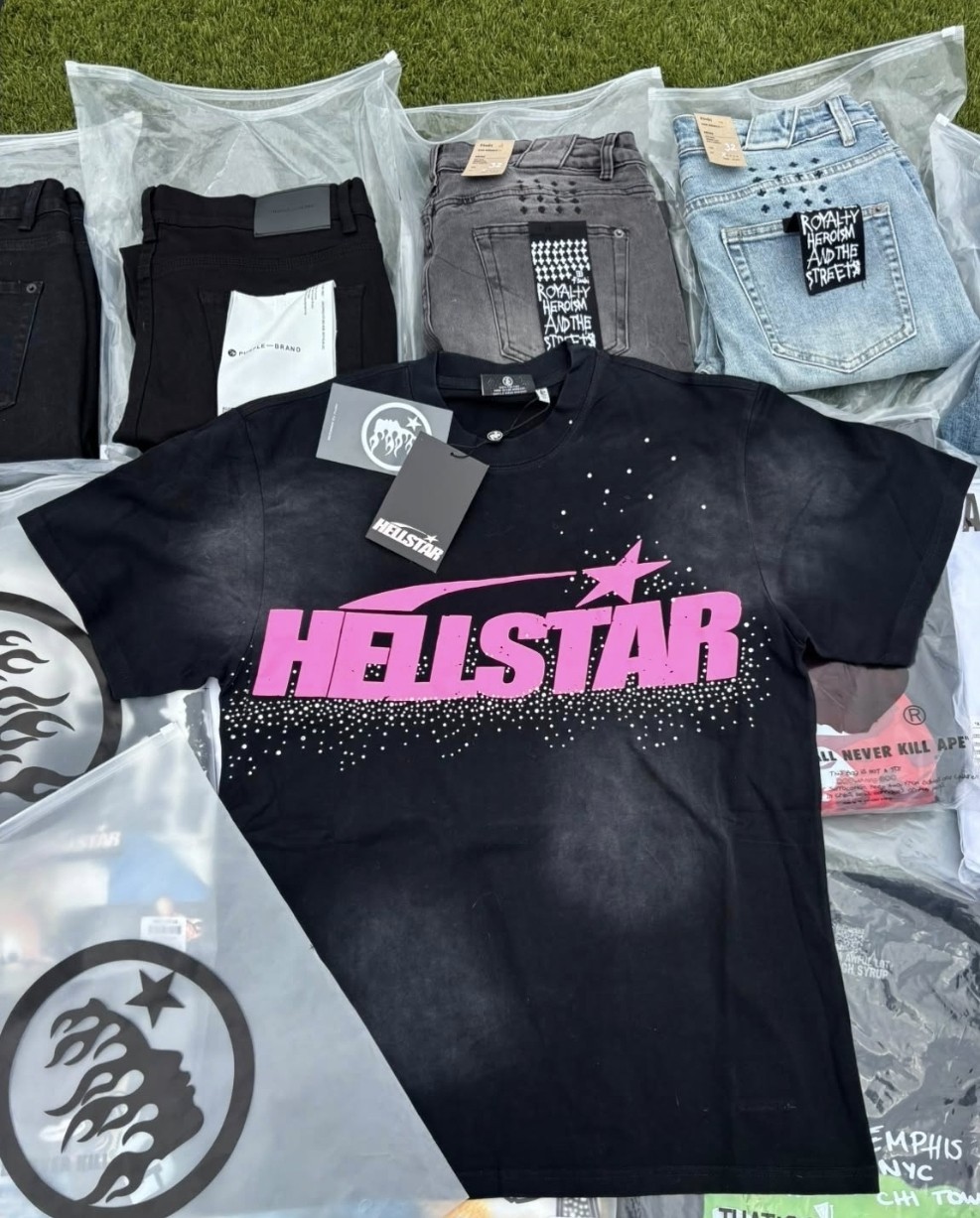 Hellstar Men’s Black/Pink Logo Graphic Tee Crewneck Short Sleeve Size XL