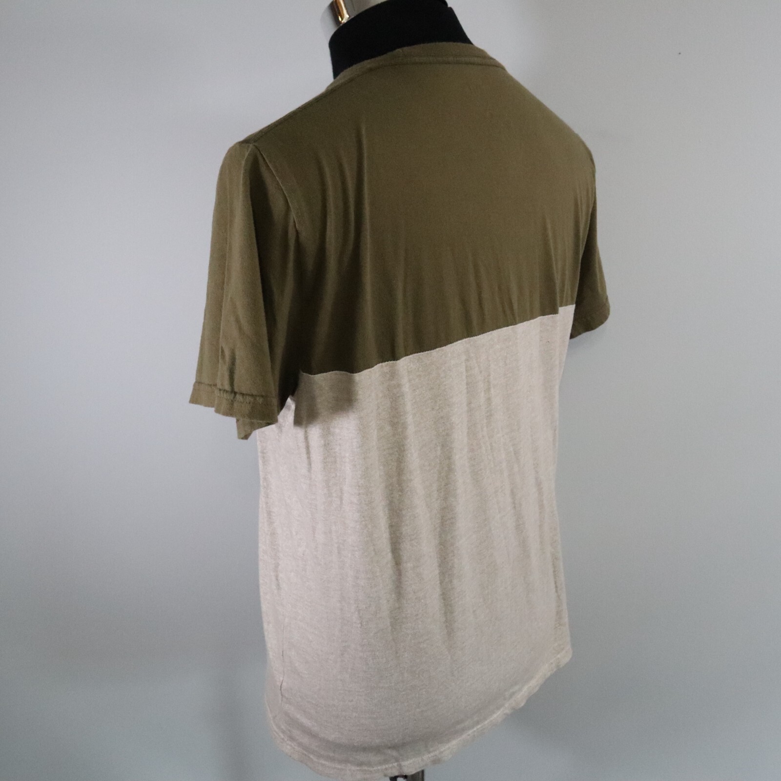 Hollister T-Shirt Mens Medium Must Have Collection Crew Neck Tee Short Sleeve