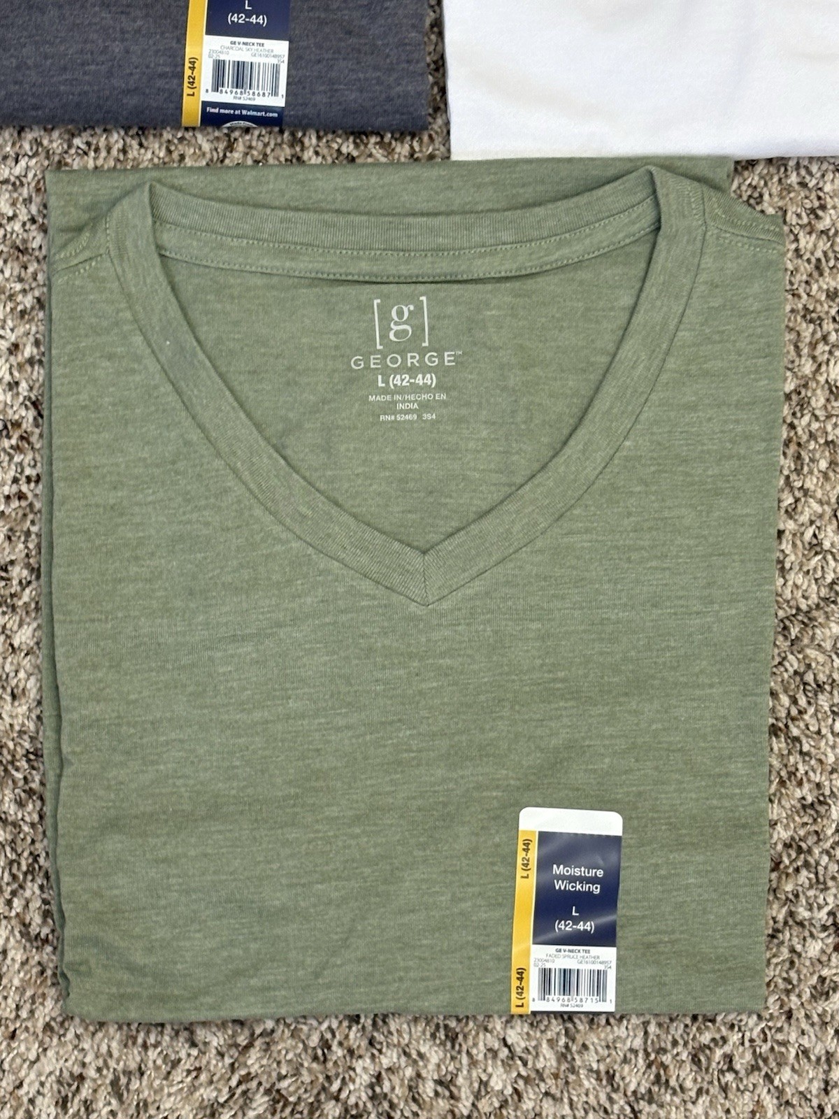 New George 3-PACK Men’s V-Neck T-shirt Tee Moisture Wicking Sz 42-44 LARGE (G2)