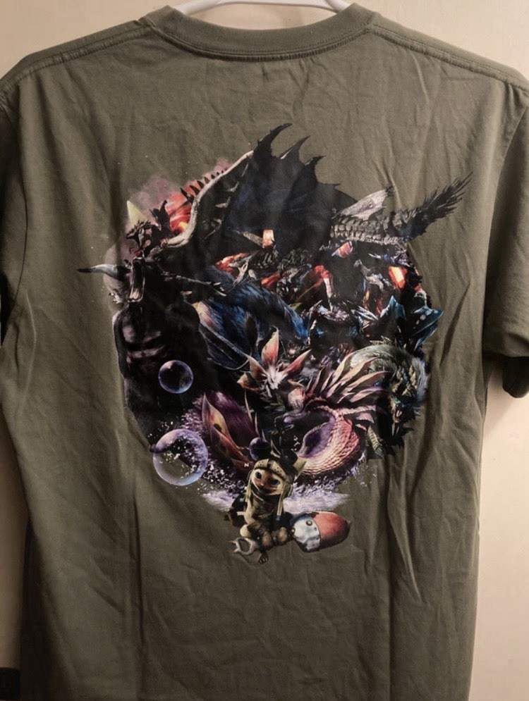 Uniqlo UT Capcom 40th Monster Hunter Olive Graphic Crew Neck T-Shirt (S/P)
