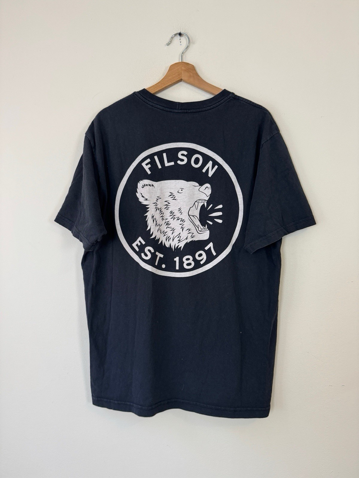 Filson Grizzly Bear Logo Graphic Art Black Tee Shirt – Large