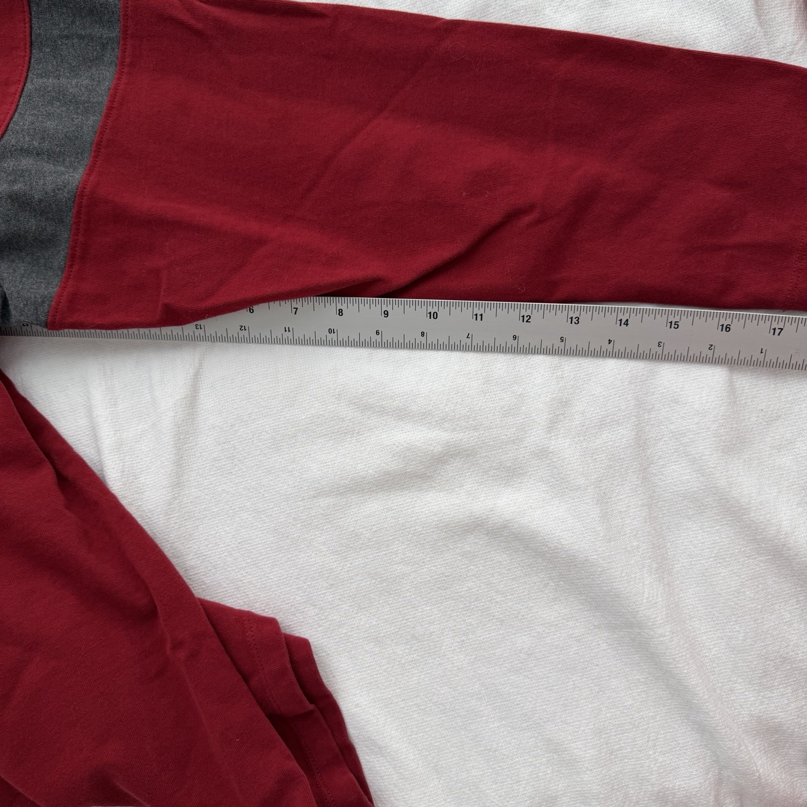 Gap Men’s Red Gray Long Sleeve Crew Neck T-Shirt XL Cotton Contrasting Trim