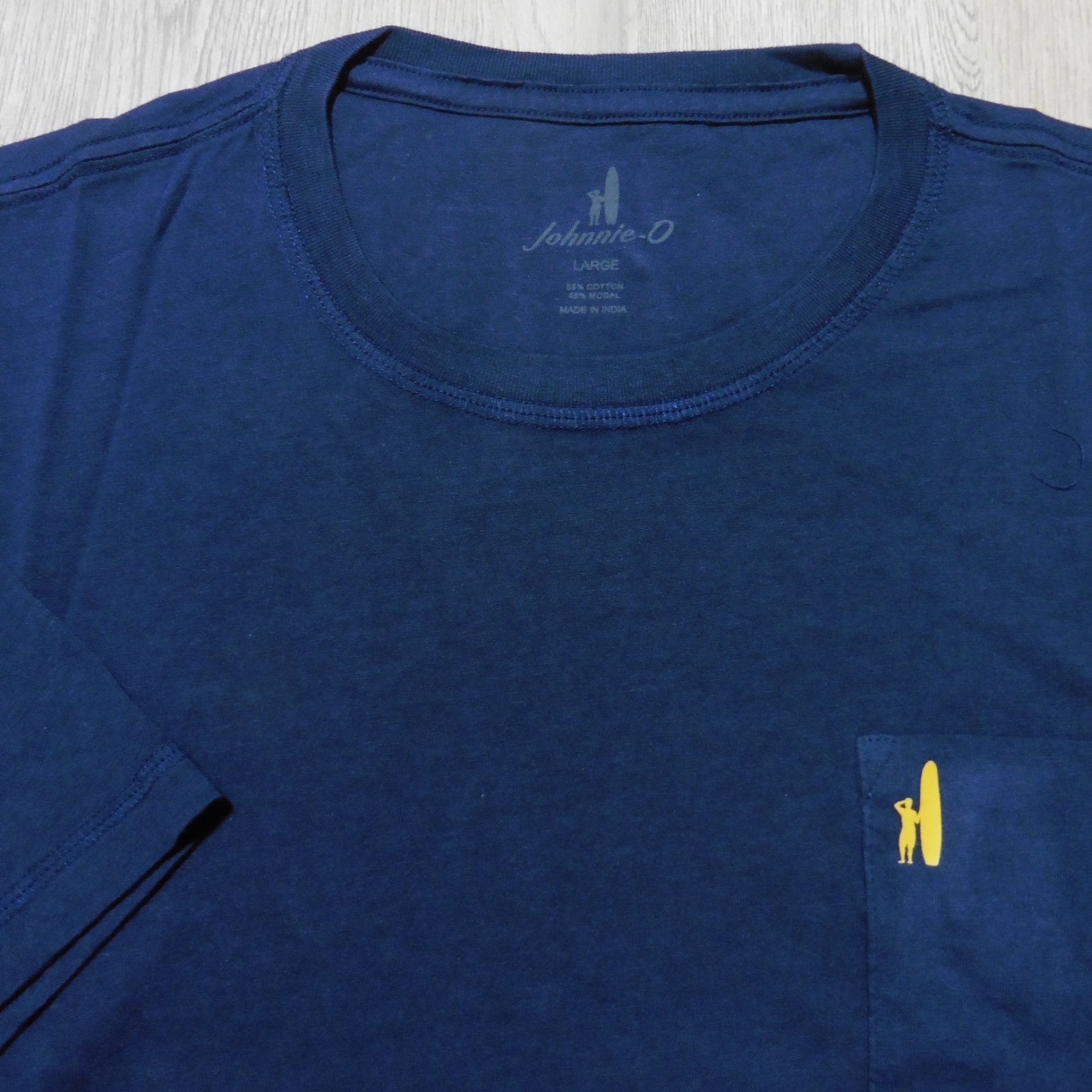 JOHNNIE O Mens L LARGE T SHIRT WAVE RIDER NAVY BLUE YELLOW DALE 2.0 GOLF TEE