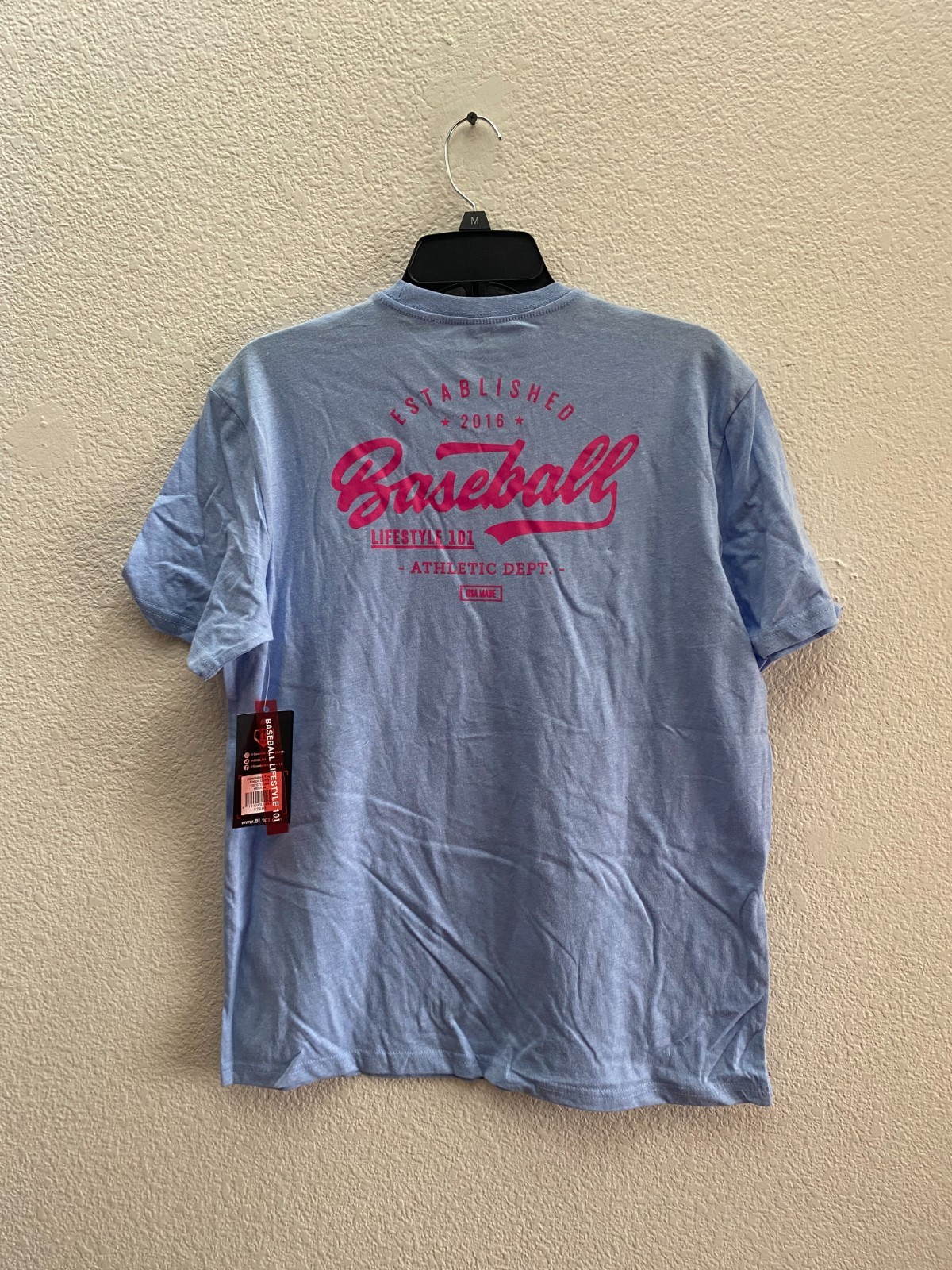 NEW Baseball Lifestyle 101 Pink Writing T-Shirt Men’s Medium NWT Blue Color