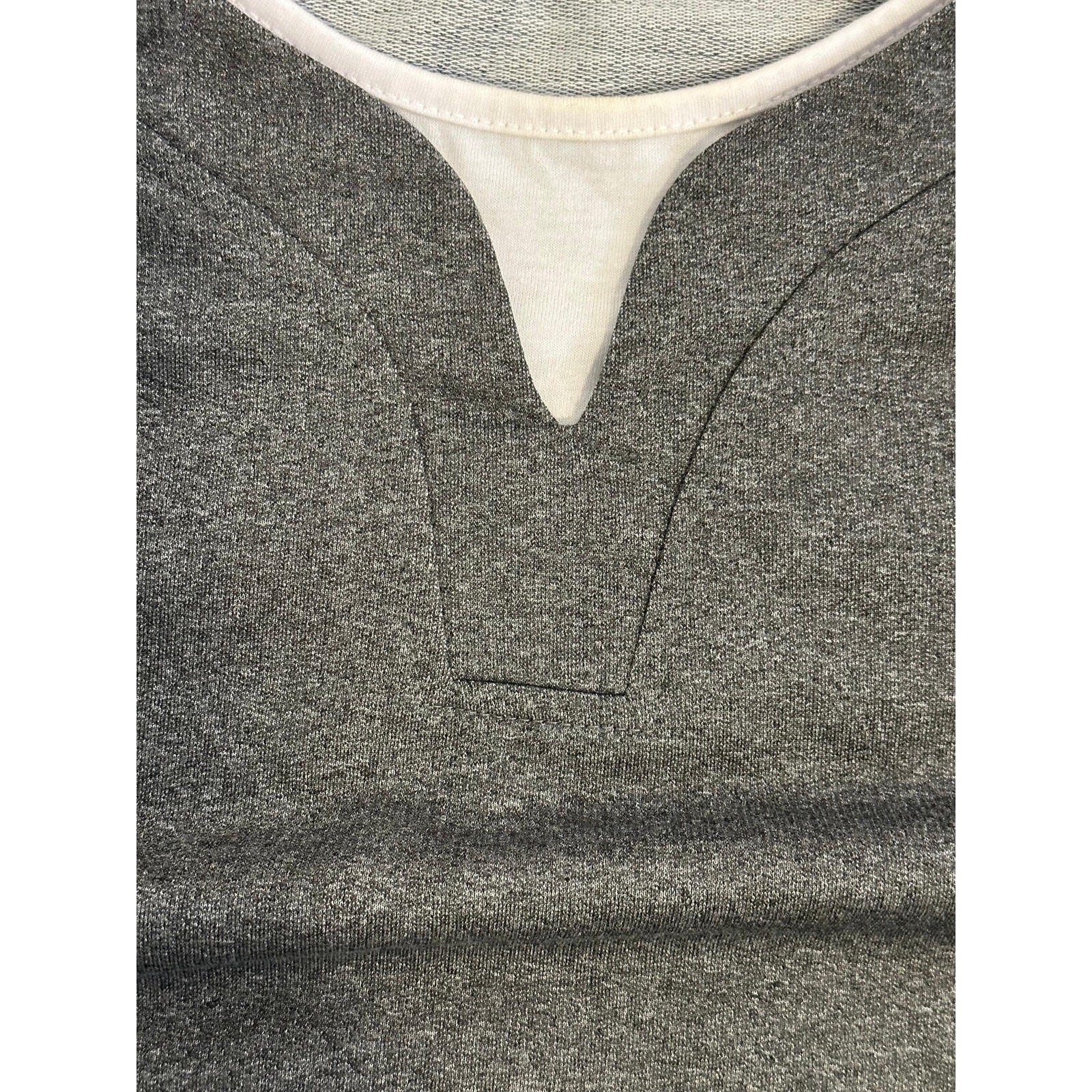 Coofandy pullover shirt long sleeve men’s medium in grey and white