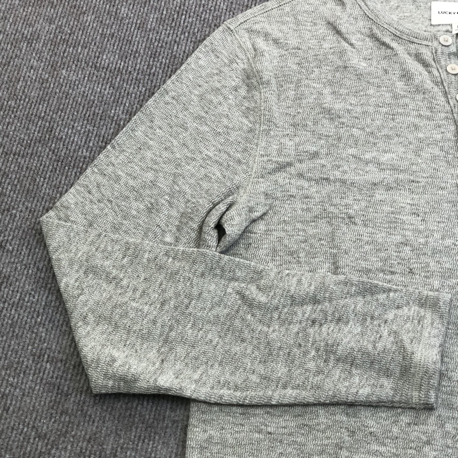 Lucky Brand Shirt Mens Medium Beige Jacquard Henley Long Sleeve Knit Tee Sample