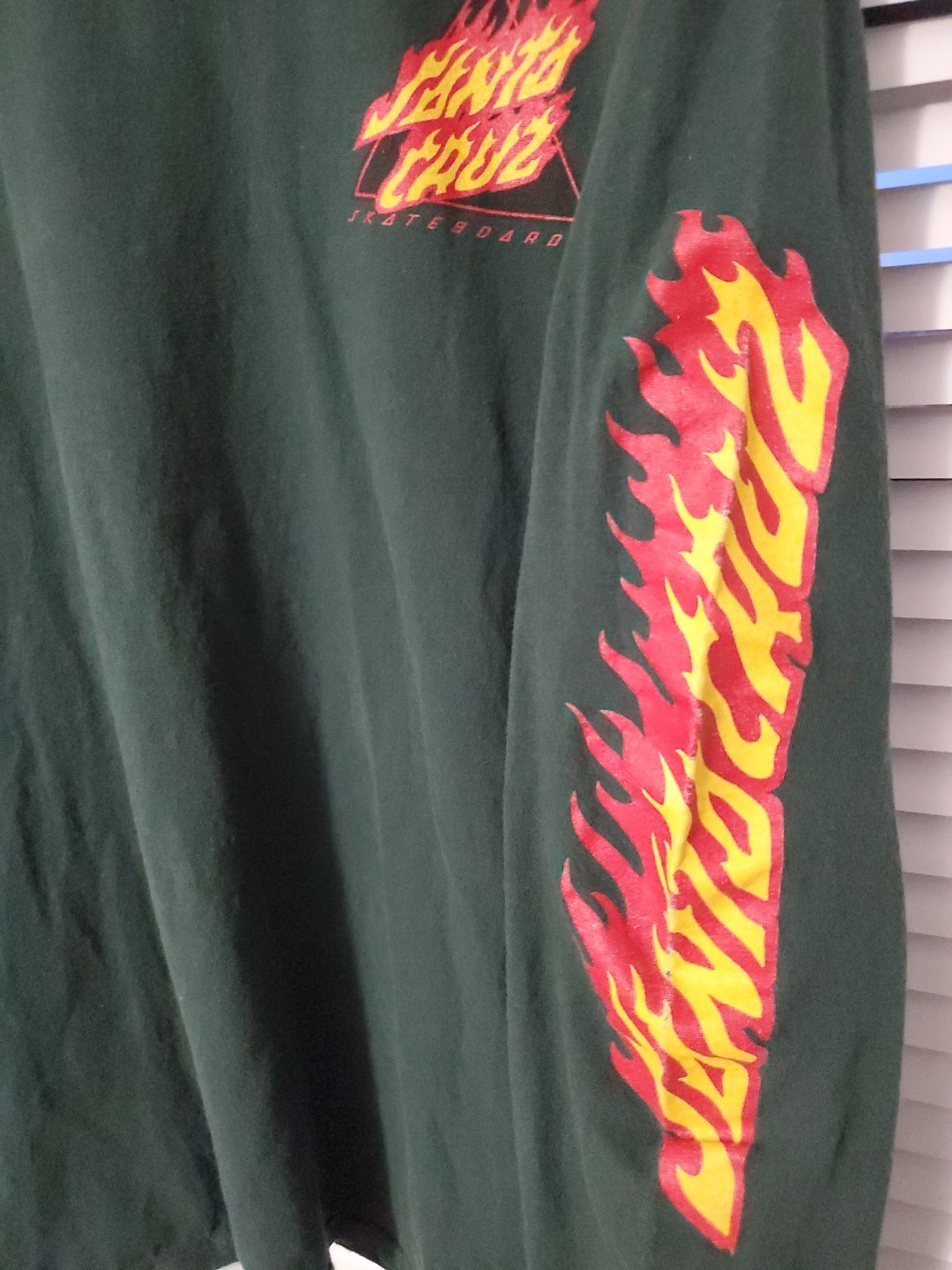 Santa Cruz Skateboards Longsleeve Green Flame Logo Large Shirt