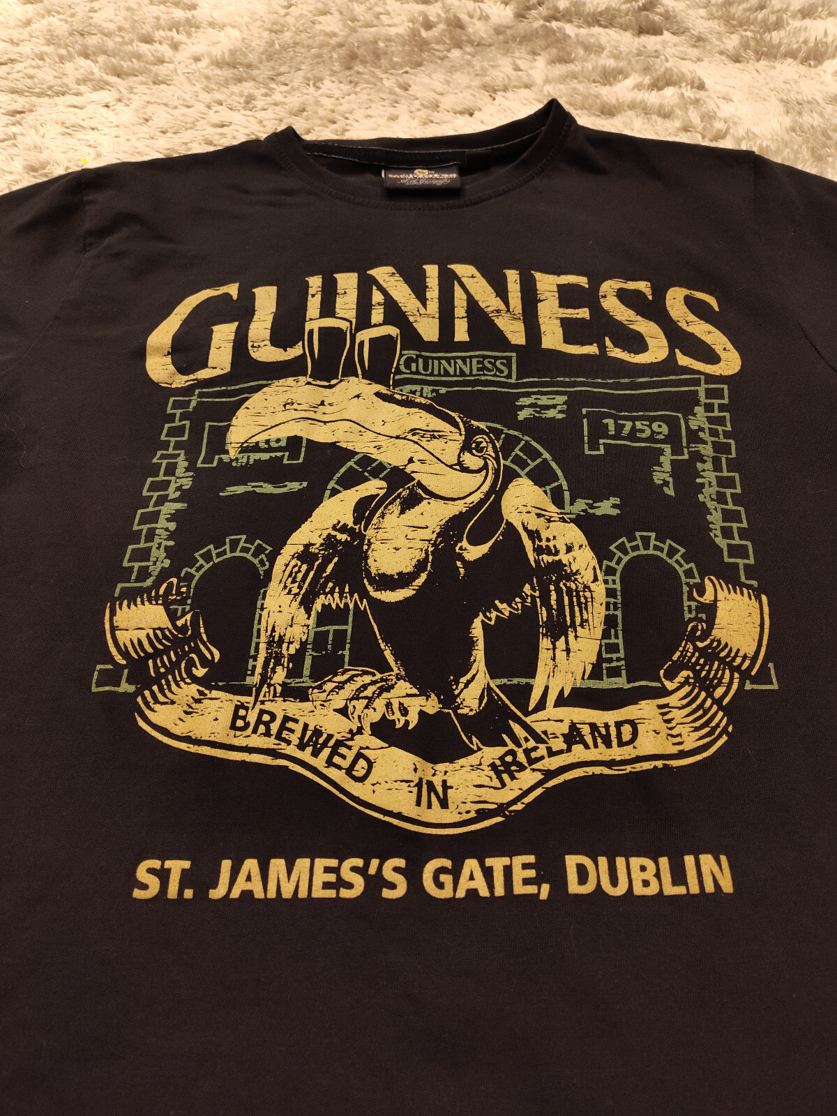Guinness Official Merchandise Regular Men’s/Unisex Slim Fit Tee, Size S NWOT