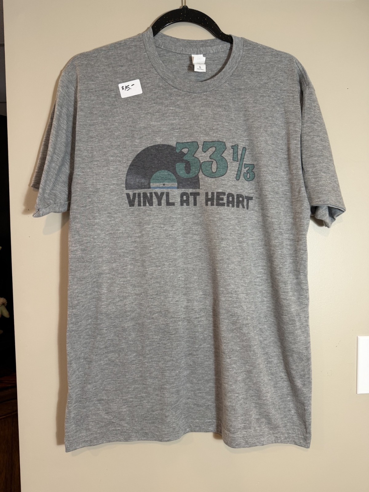 33 1/3 Vinyl At Heart Graphic T-Shirt Large Gray Record Collector Music Tee L