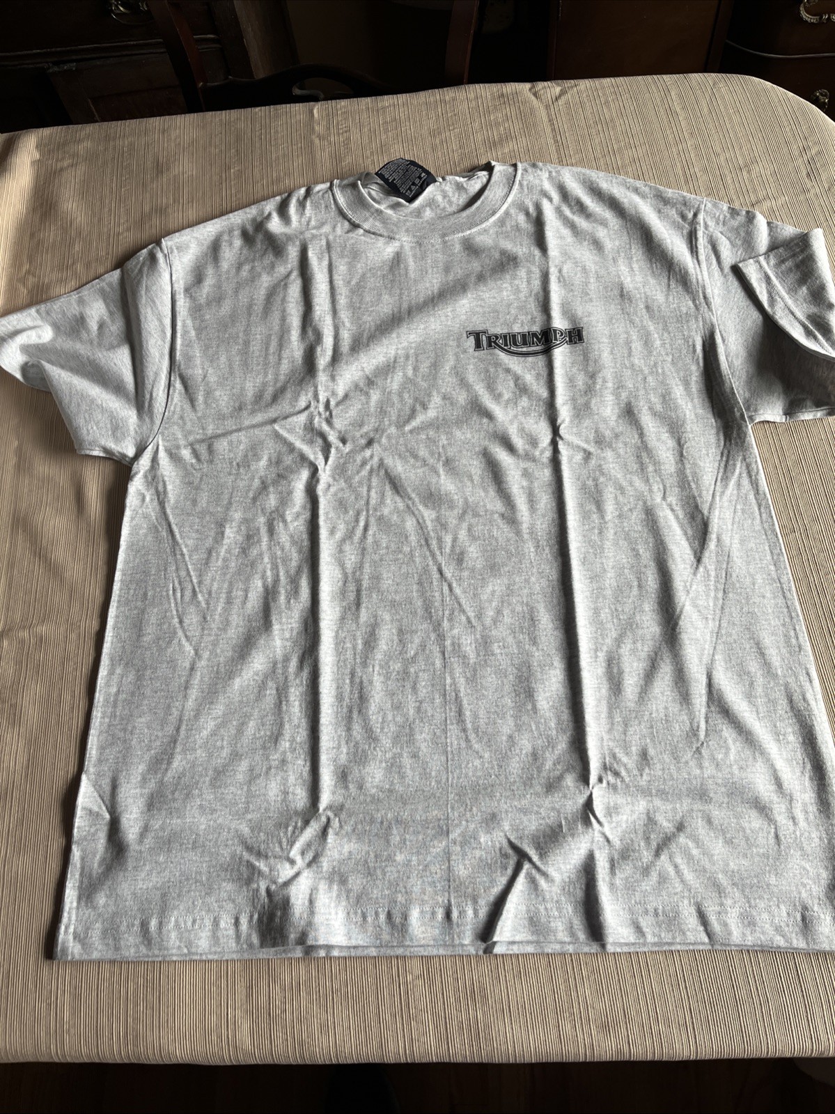 Super weight Triumph Motorcycles Logo T-Shirt Men’s XL Gray 100% Cotton NWOT