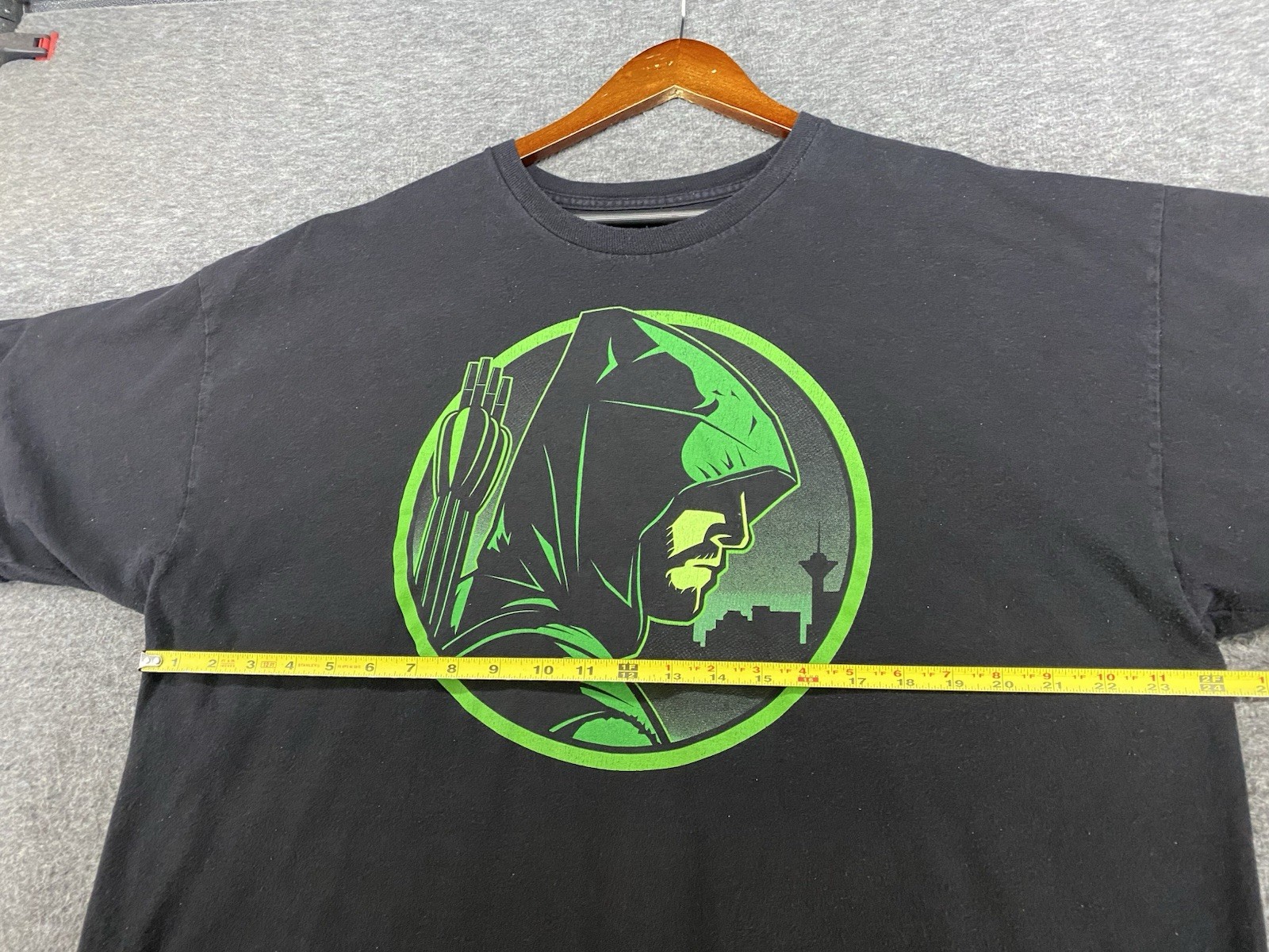 Green Arrow DC Mens XXL Black Green Short Sleeve Graphic T-shirt See Pics