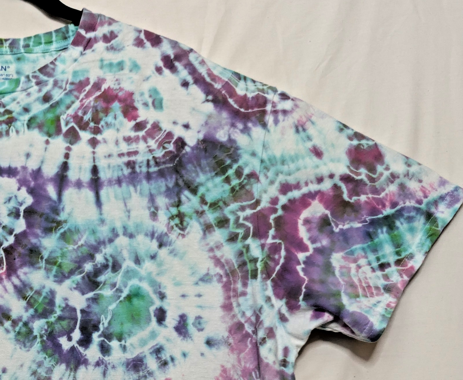 Hand Tie Dye Geode Pattern Green Purple Pink 2XL Shirt 25″ W X 28″ L Custom