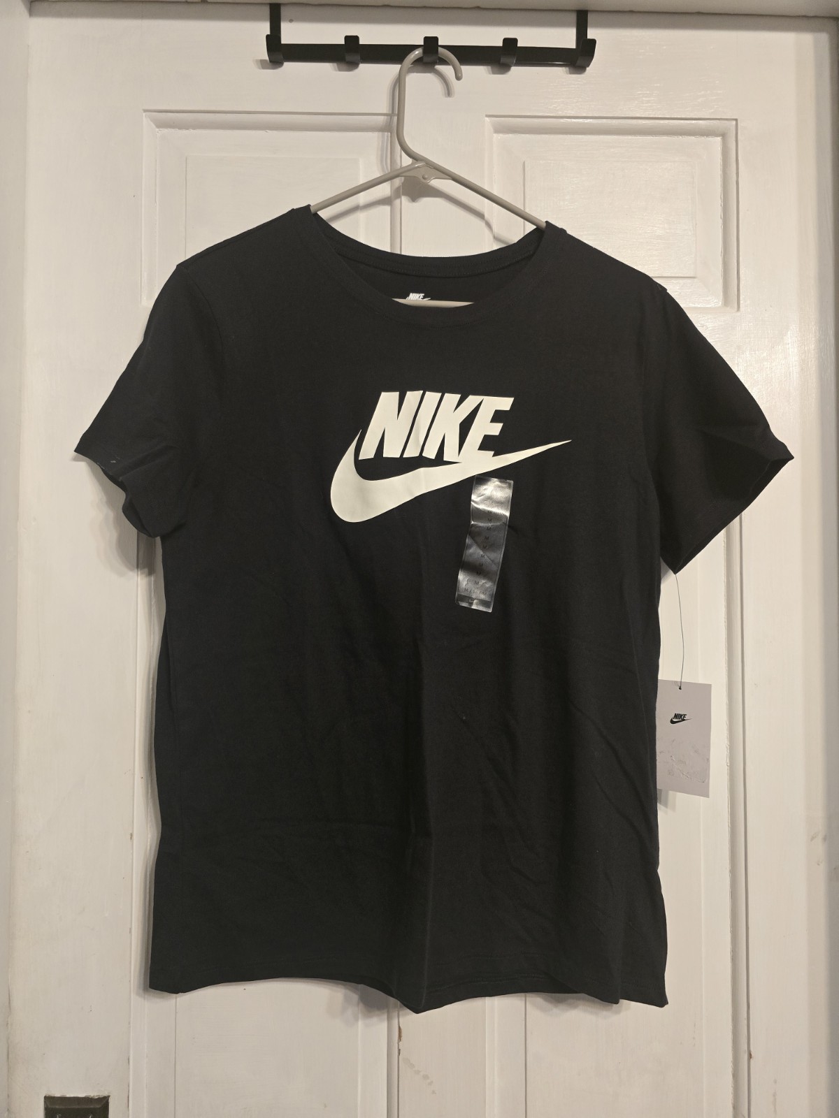 Nike The Nike Tee Men’s Black Graphic Logo Crew Neck Short Sleeve T-Shirt M