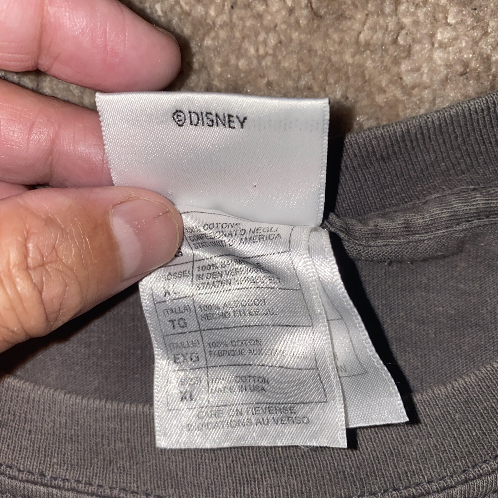 VINTAGE Disney Store Mickey Mouse Cartoon T-Shirt XL Gray Classic Movie TV