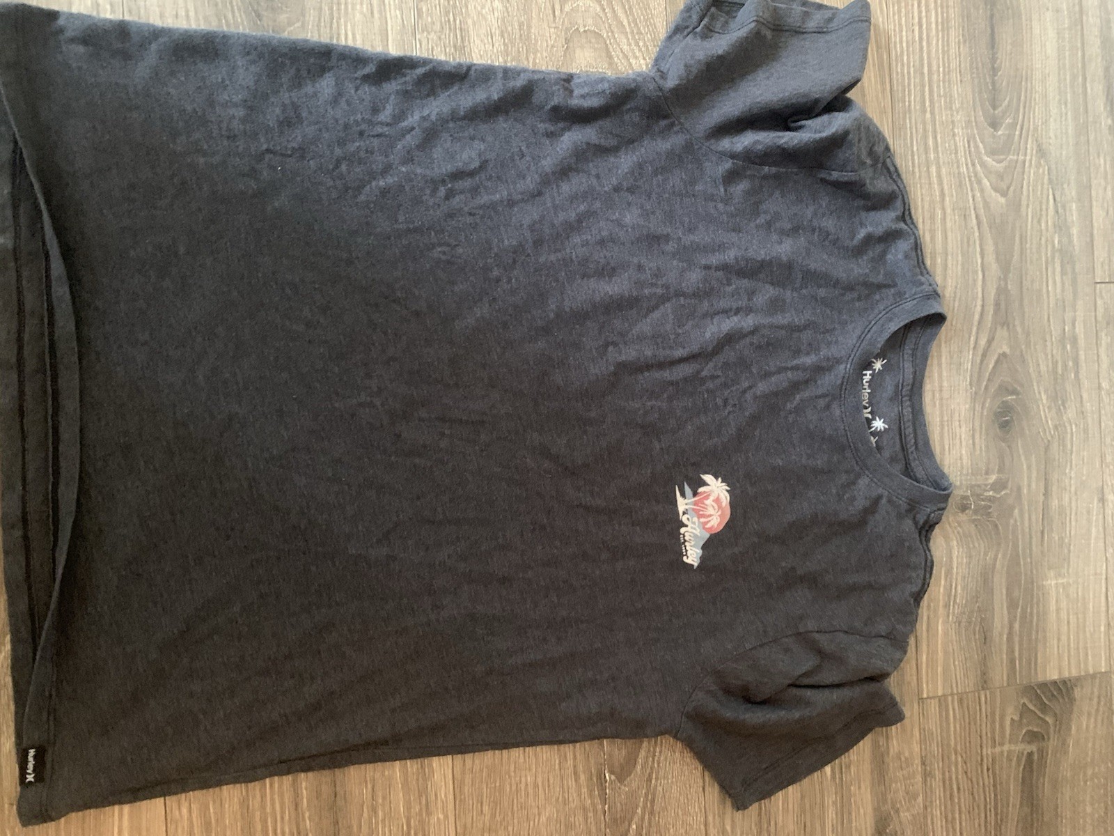 Men’s Size Medium Grey Hurley Shirt Palm Tree Design Pre Owned