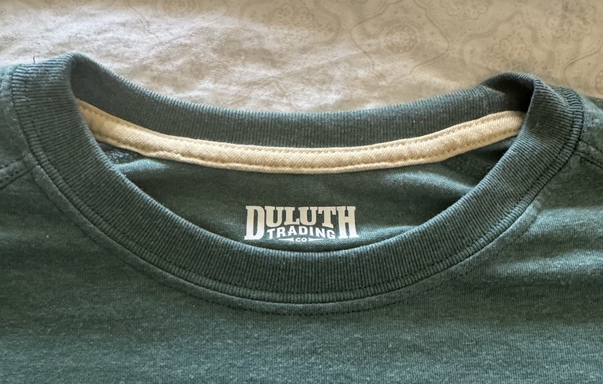 Duluth Trading Co Mens T-Shirt Green Short Sleeve Cotton Size L Pencil Pocket