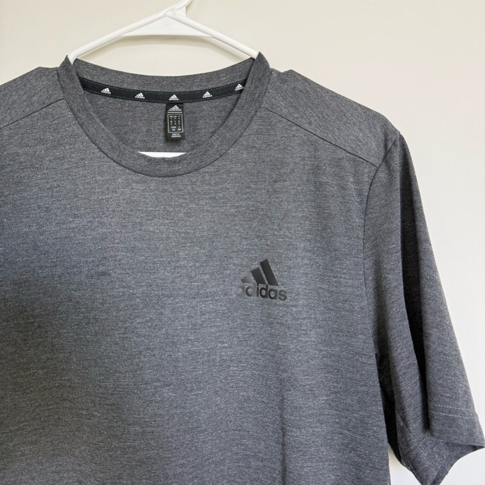 Adidas Grey Short Sleeve Workout Casual T-shirt Size Large