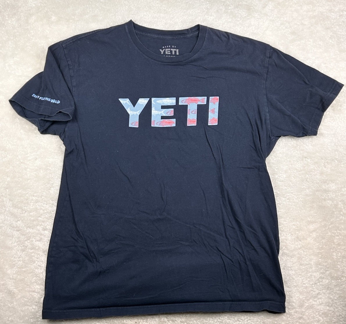 Yeti T-Shirt Men’s Size L Blue Graphic Logo Fish Cotton Short Sleeve Crew Neck