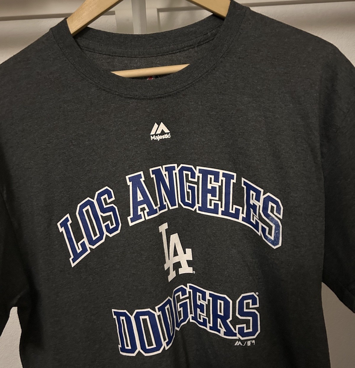 Los Angeles Dodgers Men’s Size Large Charcoal Gray Short Sleeve Logo T-Shirt 333