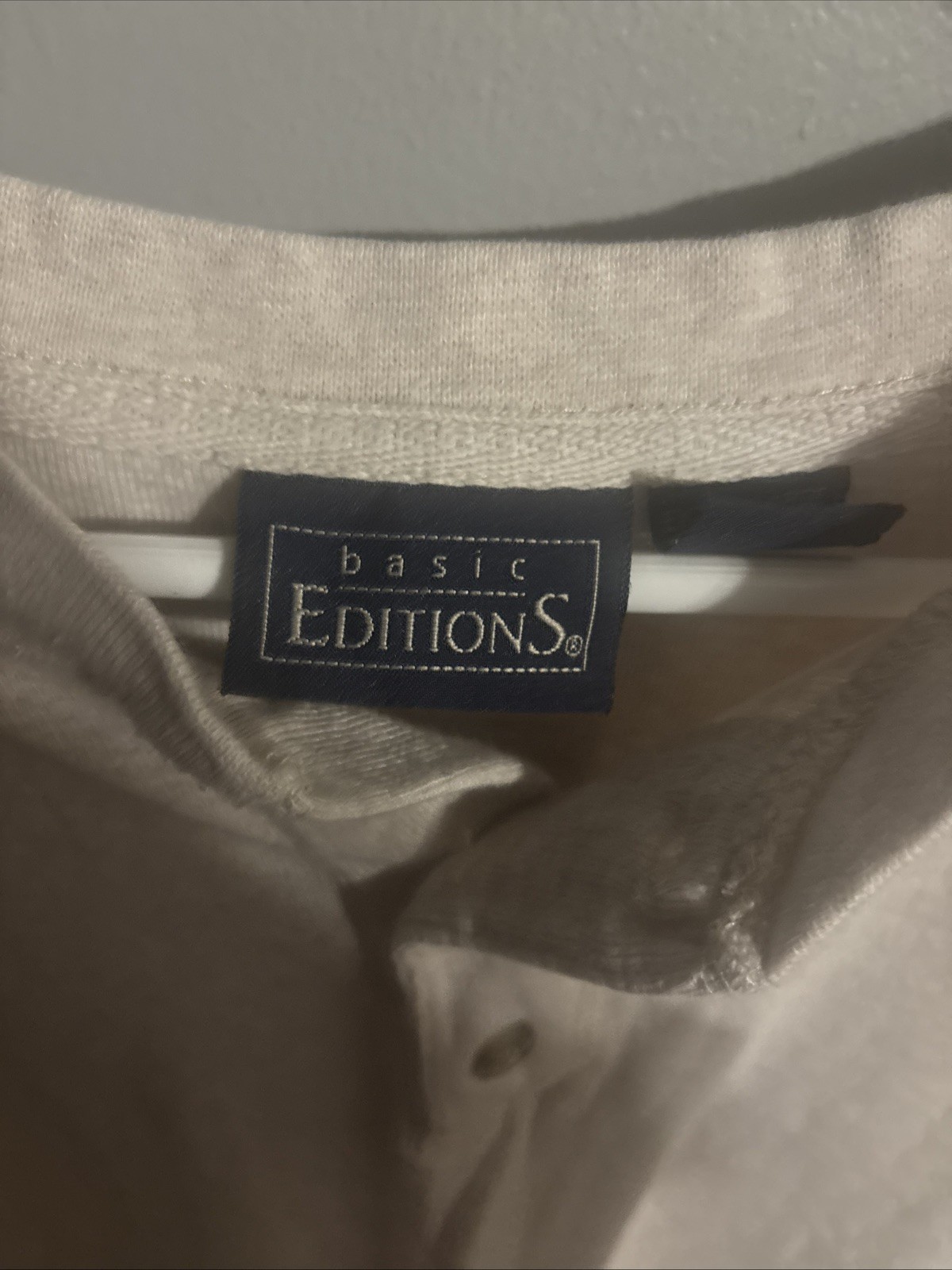 Basic Editions Men’s Long Sleeve Henley Top Size Large Buttons Light Beige