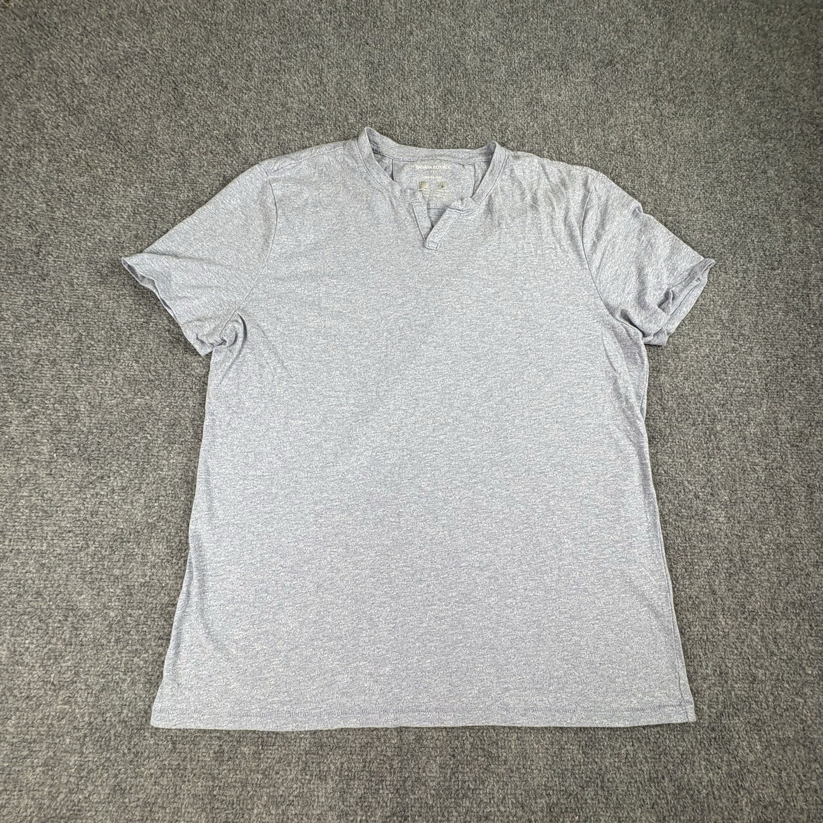 Banana Republic Quick Dry Shirt Men L Blue Breathable Athletic Minimalist Tee