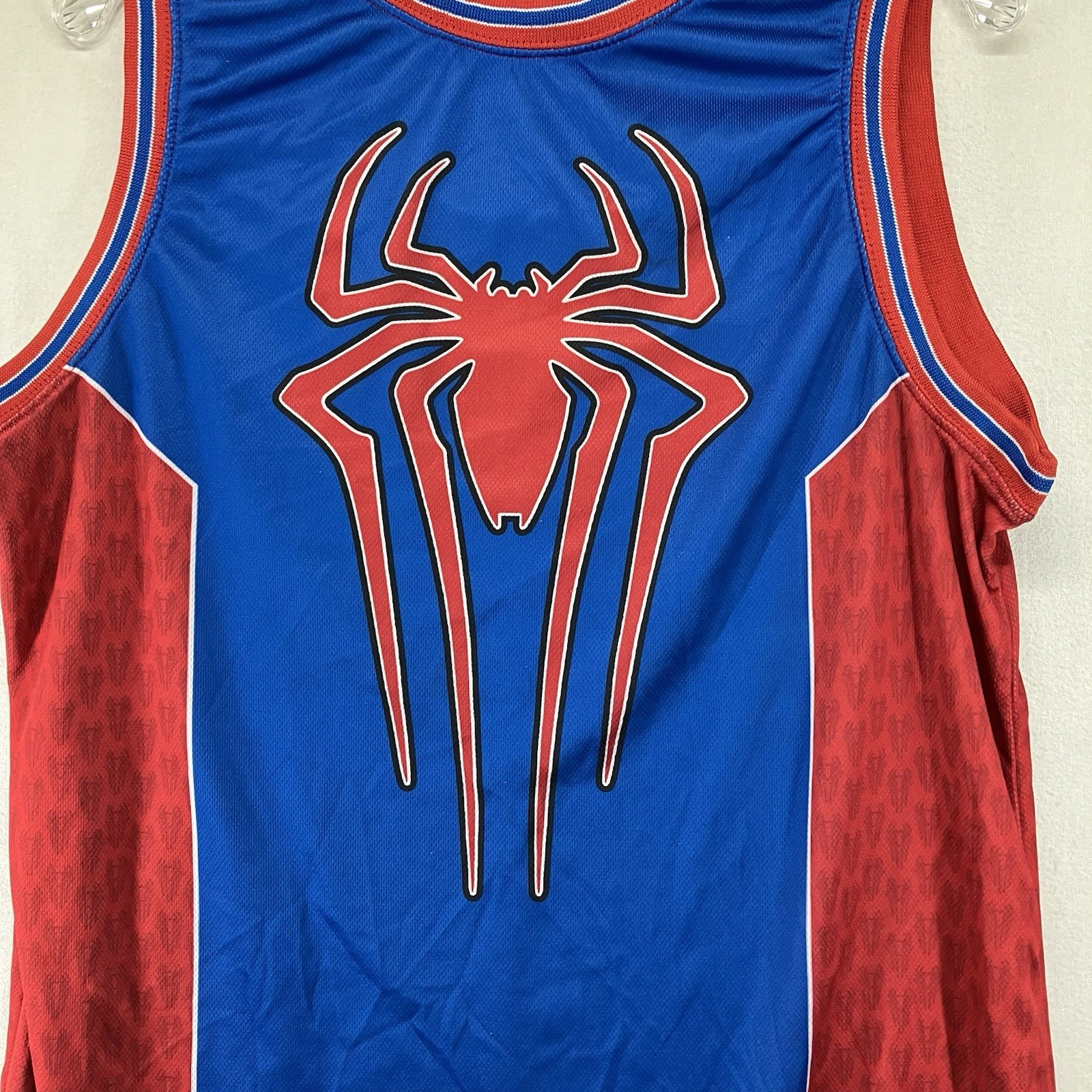 Spiderman Large 42/44 Jersey Marvel Comics Mad Engine Basketball