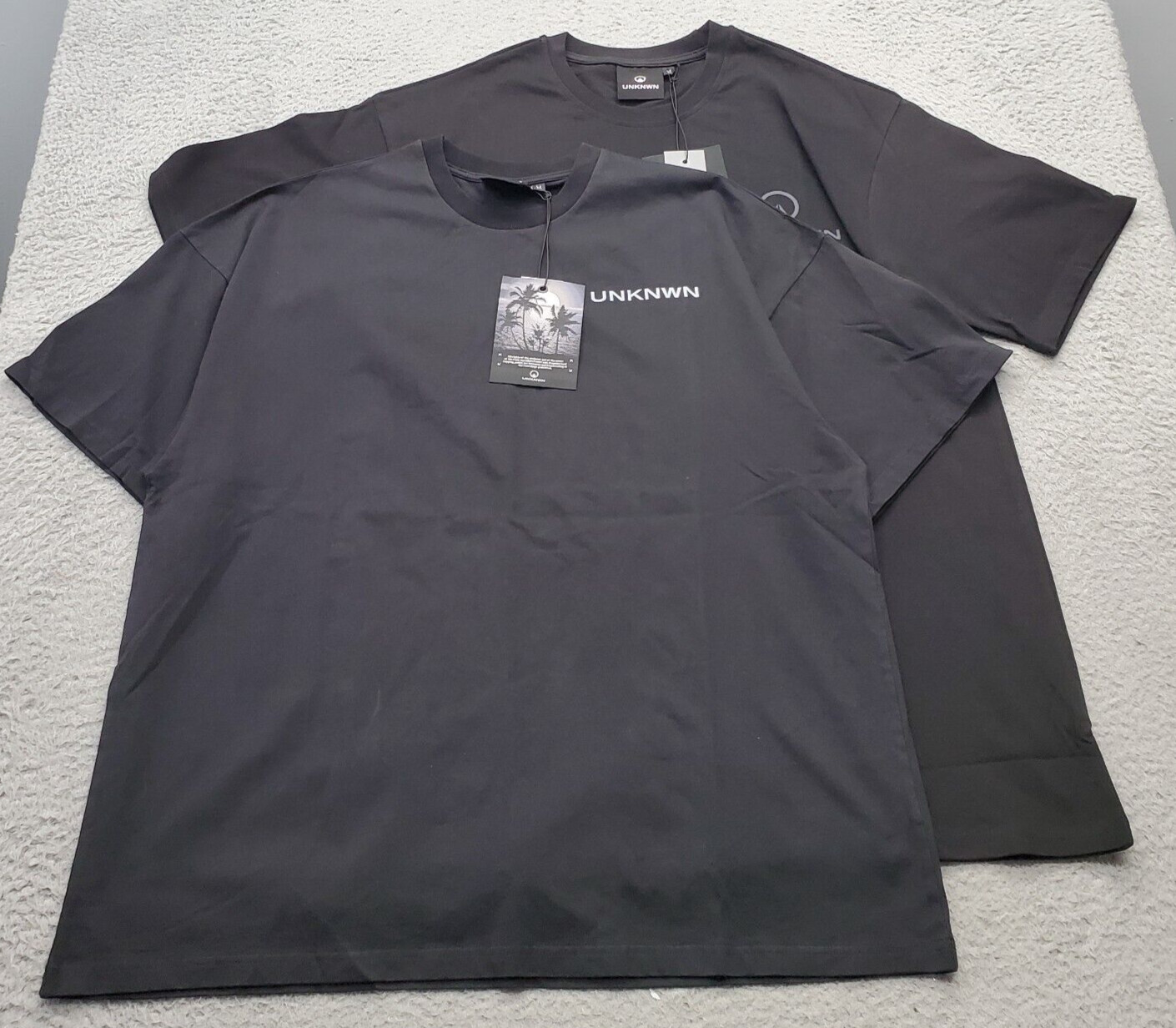 Lot of 2 Unknwn Tee Shirt Men Medium Black Solid Short Sleeve Crew Neck Pullover