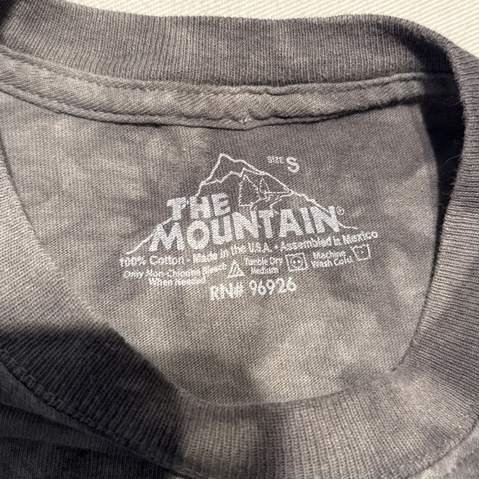 The Mountain T-Shirt Mens Smalll Grey Tie Dye Koala Animal Print Cotton Wildlife