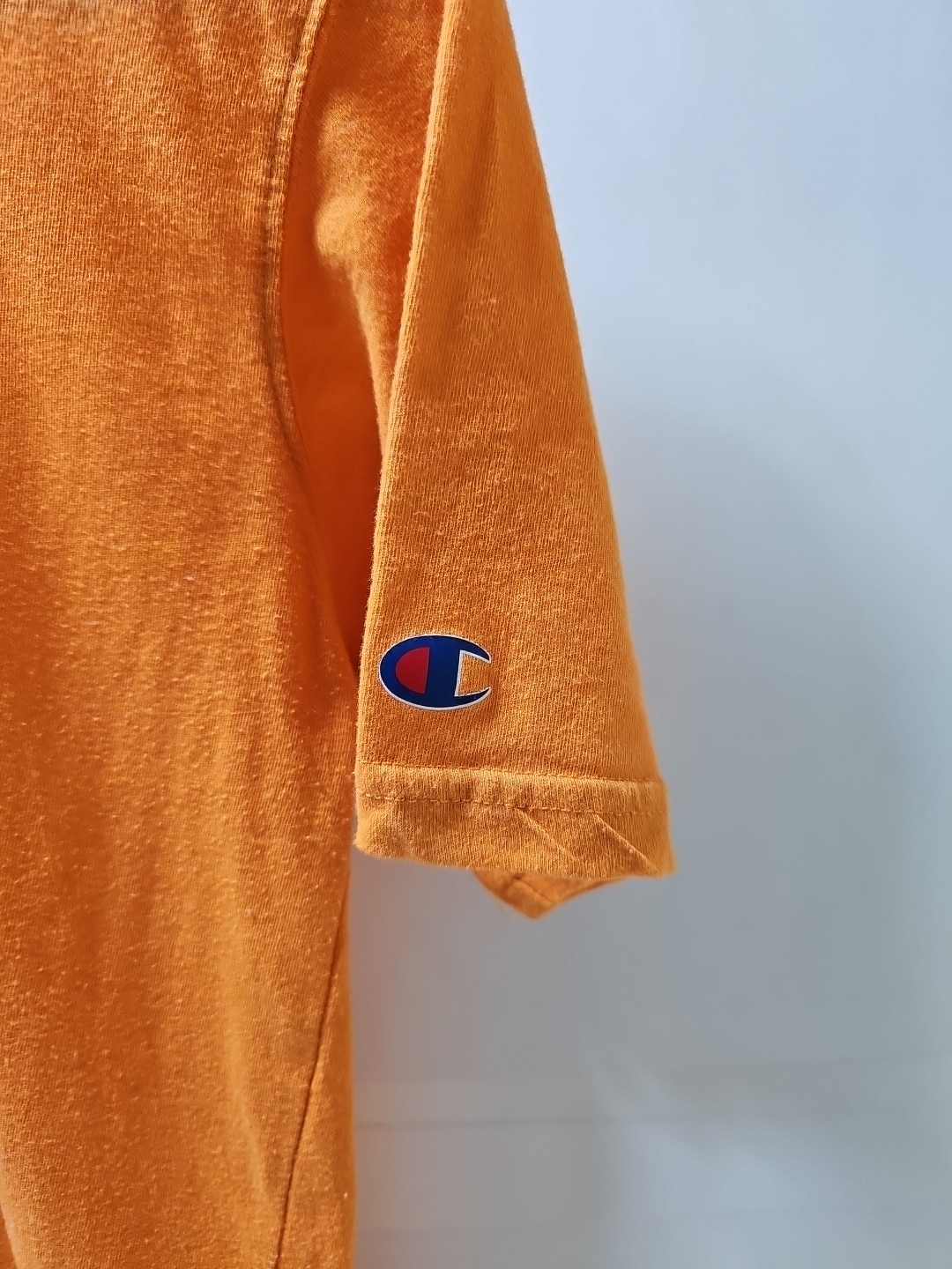 Adult Size Medium Champion Tennessee Volunteers T-shirt Football Sportswear