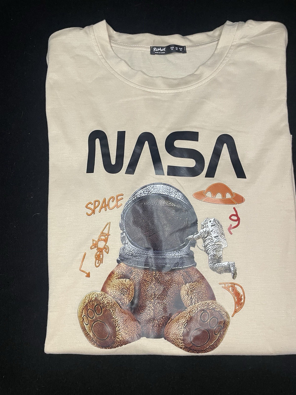 Romwe Men’s Beige NASA Space Graphic Crew Neck Tee Short Sleeve Sz XL