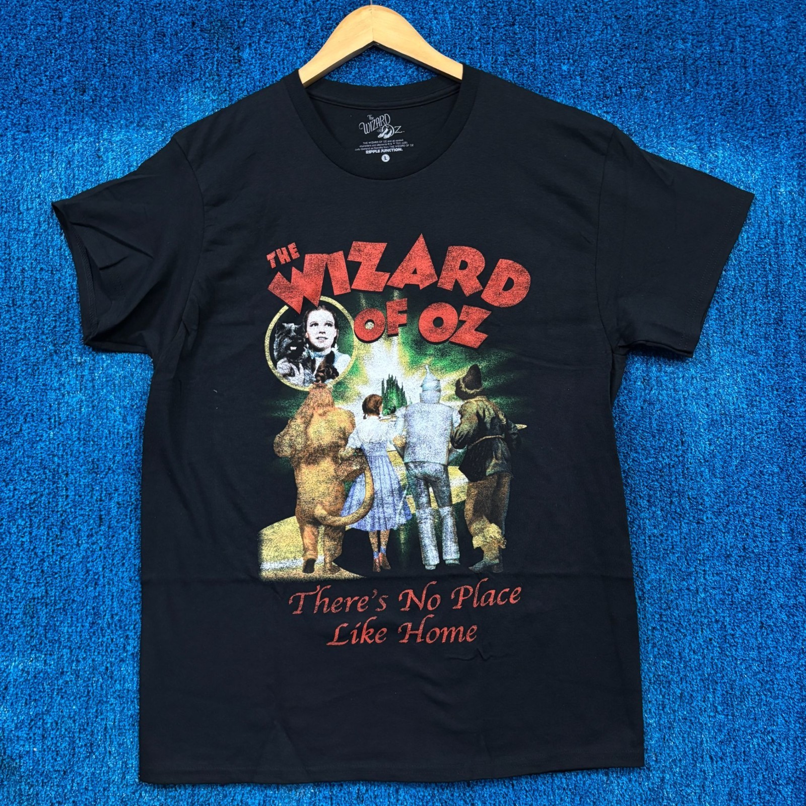 The Wizard of Oz Dorothy & Friends No Place Like Home Tee L