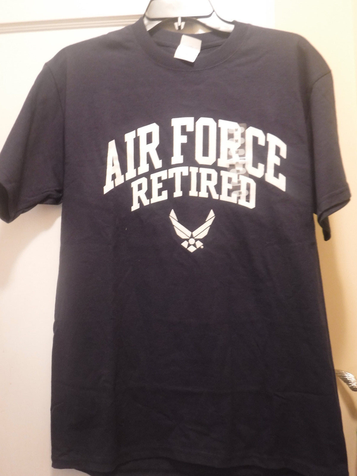 US Air Force Retired Men’s Short Sleeve T-Shirt, Navy w White Letters, Sz S, New