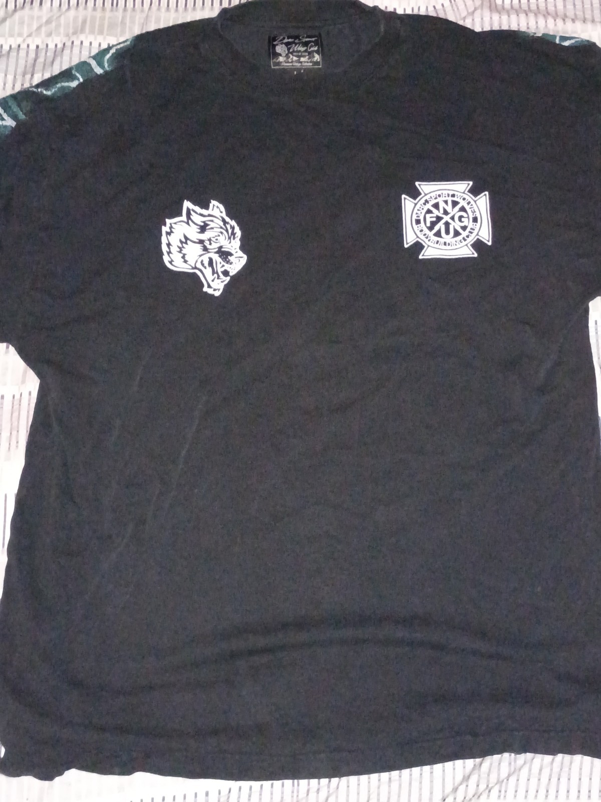 Darc Sport Wolves Black Shirt Men’s Large Gym