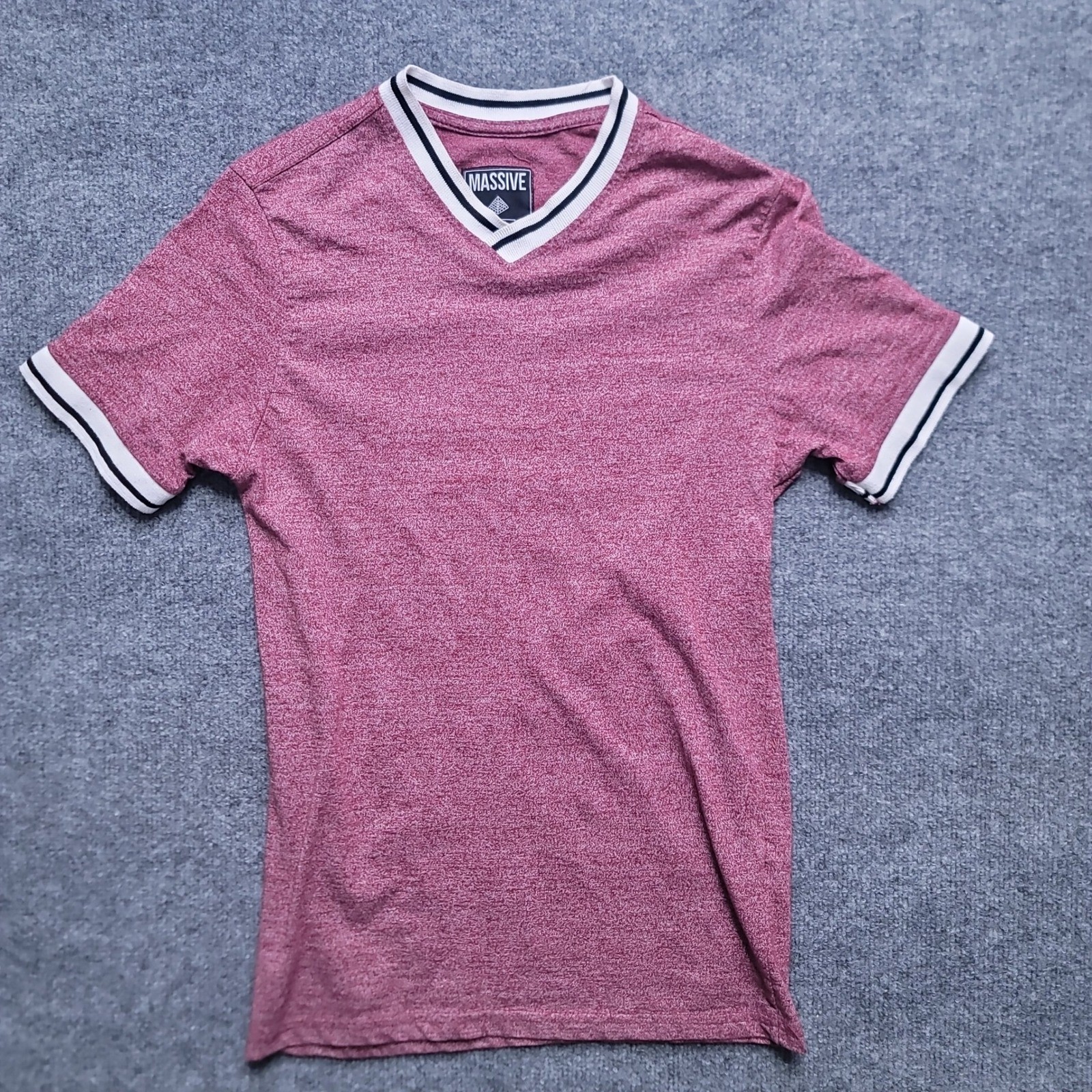 Massive T-Shirt Small Maroon Heathered V-Neck Contrast Trim Short Sleeve Tee