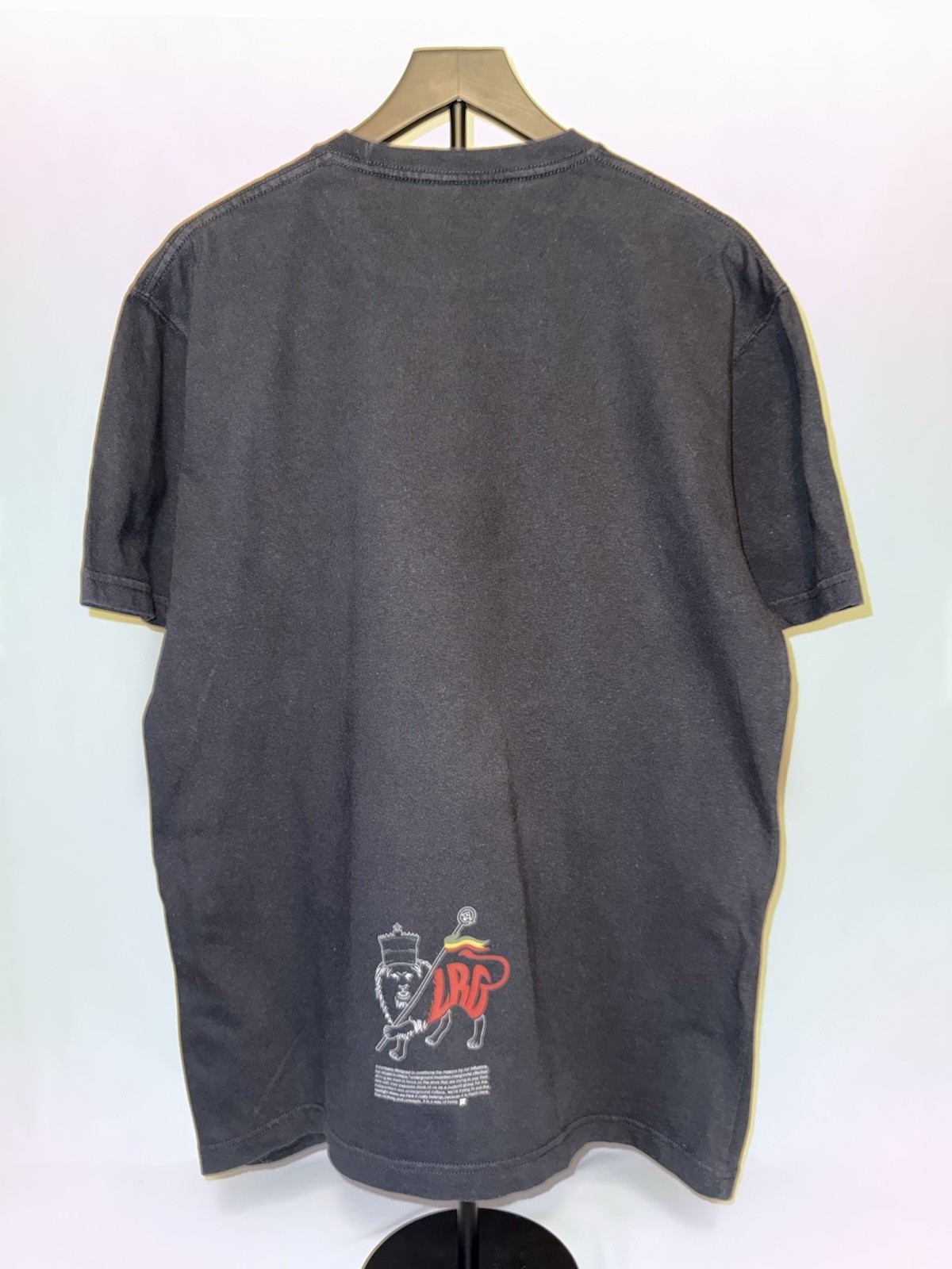 LRG Lion Graphic T‑Shirt – Black Size Large (22×29) Front & Back Print Excellent