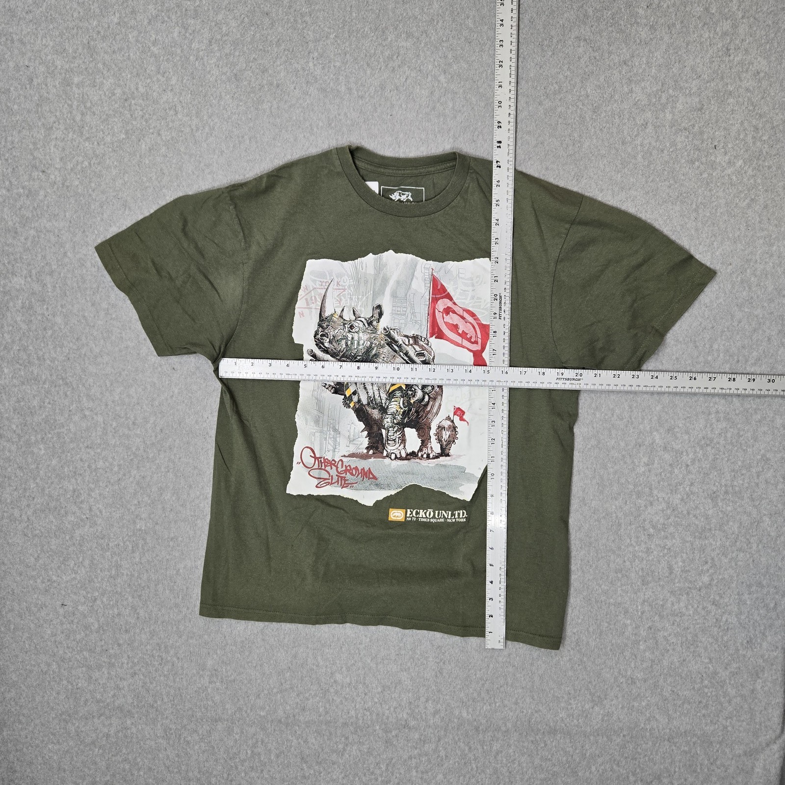 Ecko Unltd. Men Shirt L Green Graphic Rhino Flag Streetwear Logo Short Sleeve