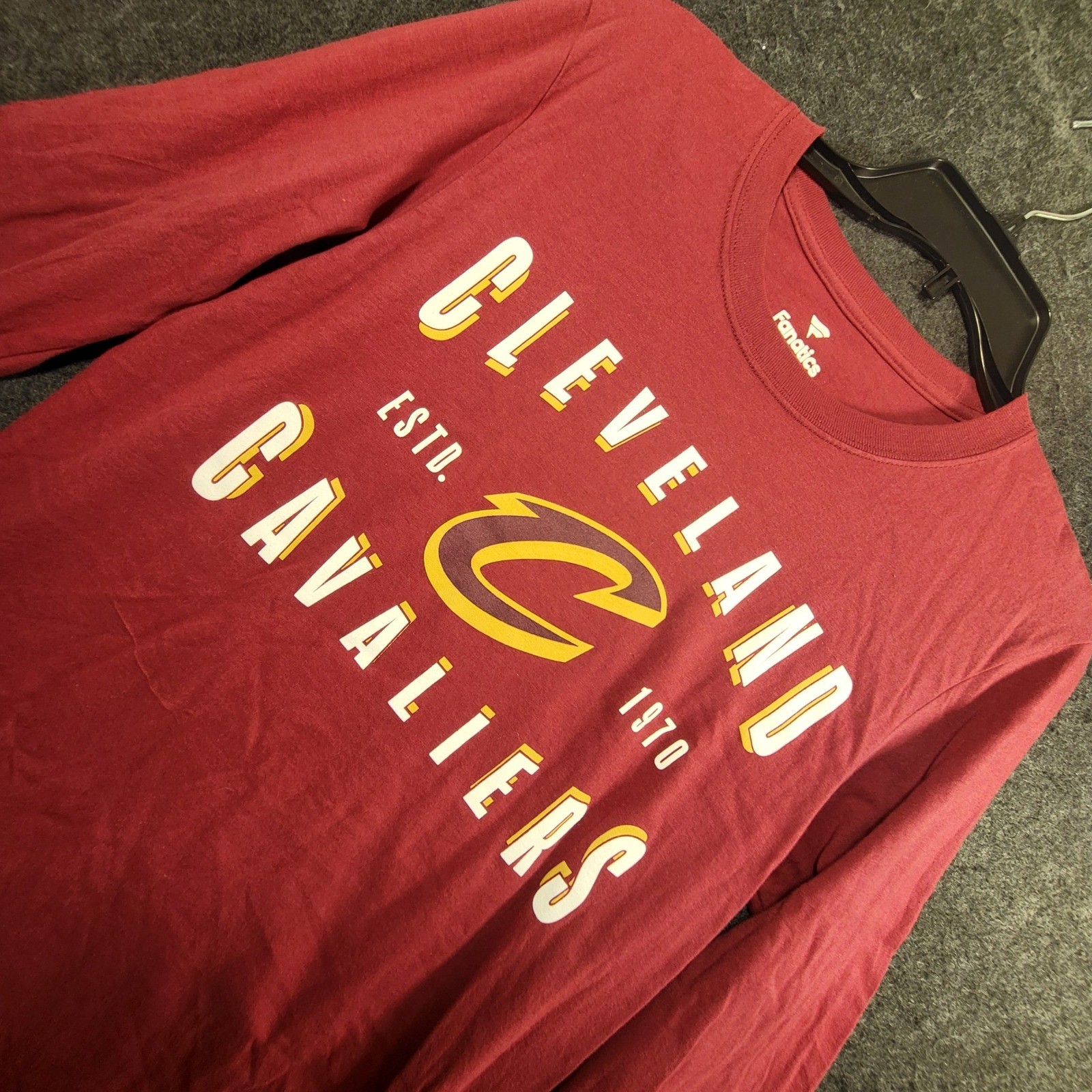 Cleveland Cavaliers Fanatics Long Sleeve T-Shirt Wine Red NBA Graphic Mens Small