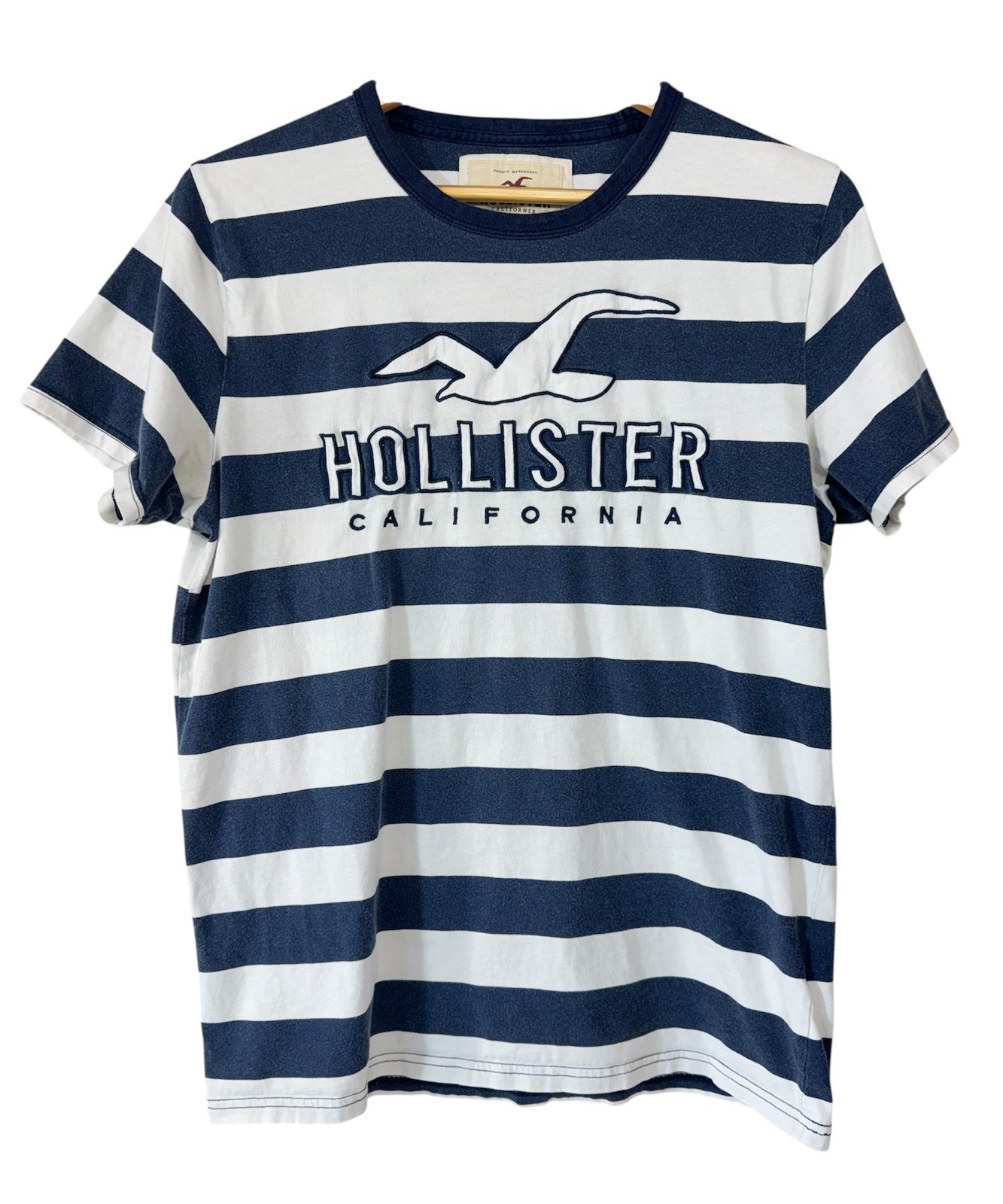 Hollister Men’s Navy Blue & White Striped Large T-Shirt Must Have Collection Y2K