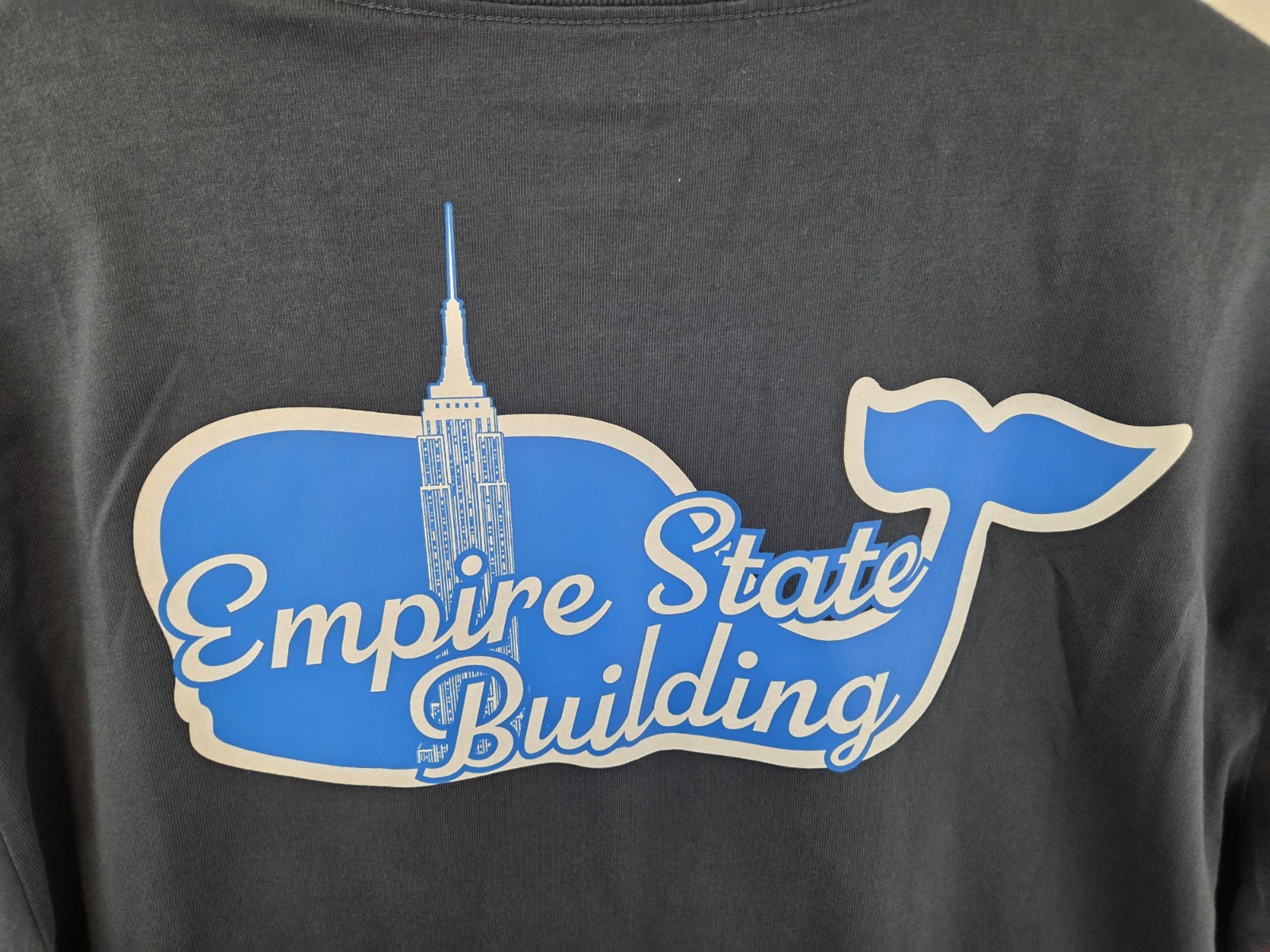 Vineyard Vines Empire State Building Short Sleeve Pocket Tee Men’s XL NWT $52 NY