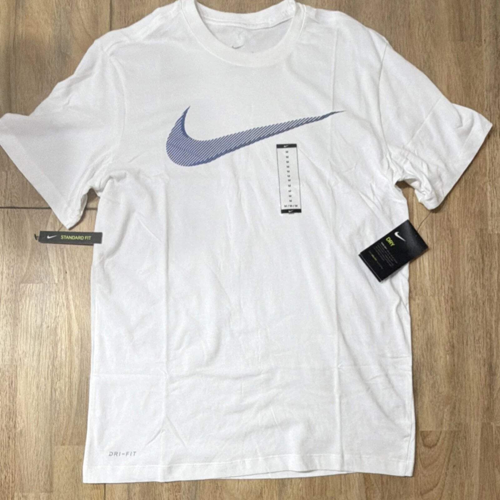 Nike The Nike Tee Men’s White Graphic Print Short Sleeve T-Shirt M AR5968-100
