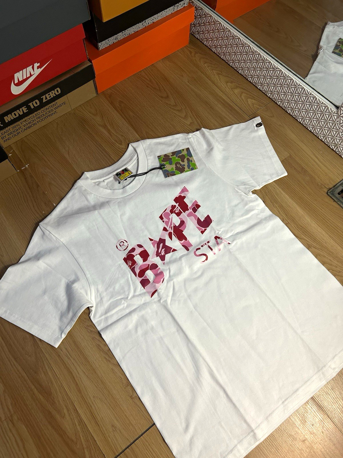 A Bathing Ape BAPE STA Baby Milo Logo Graphic Print Crew Neck Tee White L