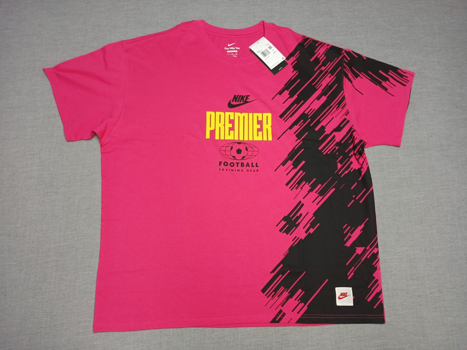 Nike Max90 Mens 2XL Rush Pink Soccer Graphic T Shirt Oversized Football Tee NWT