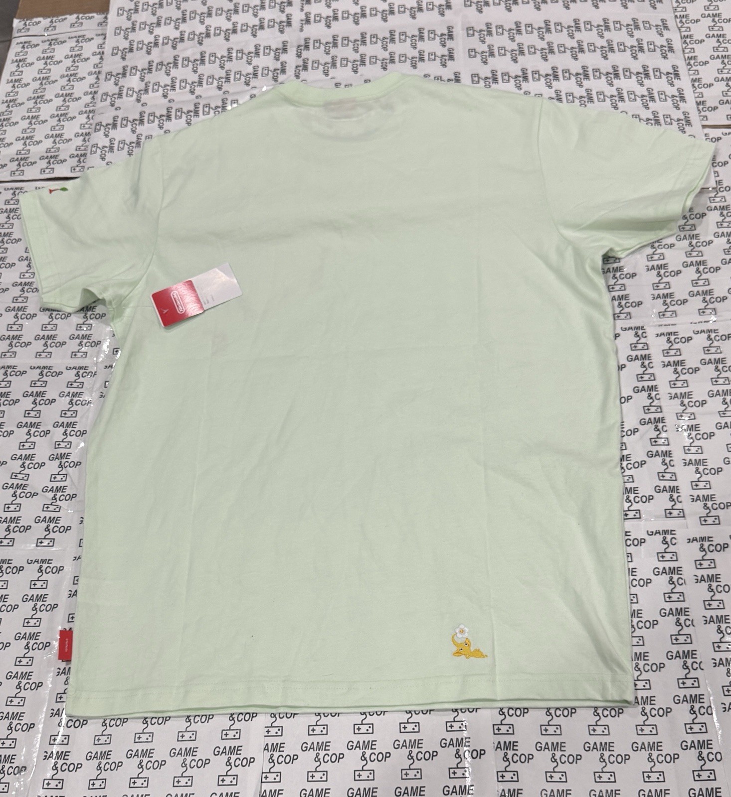 Nintendo NY Pikmin Collection Offset Pocket T-Shirt NWT Red Yellow Blue Olimar