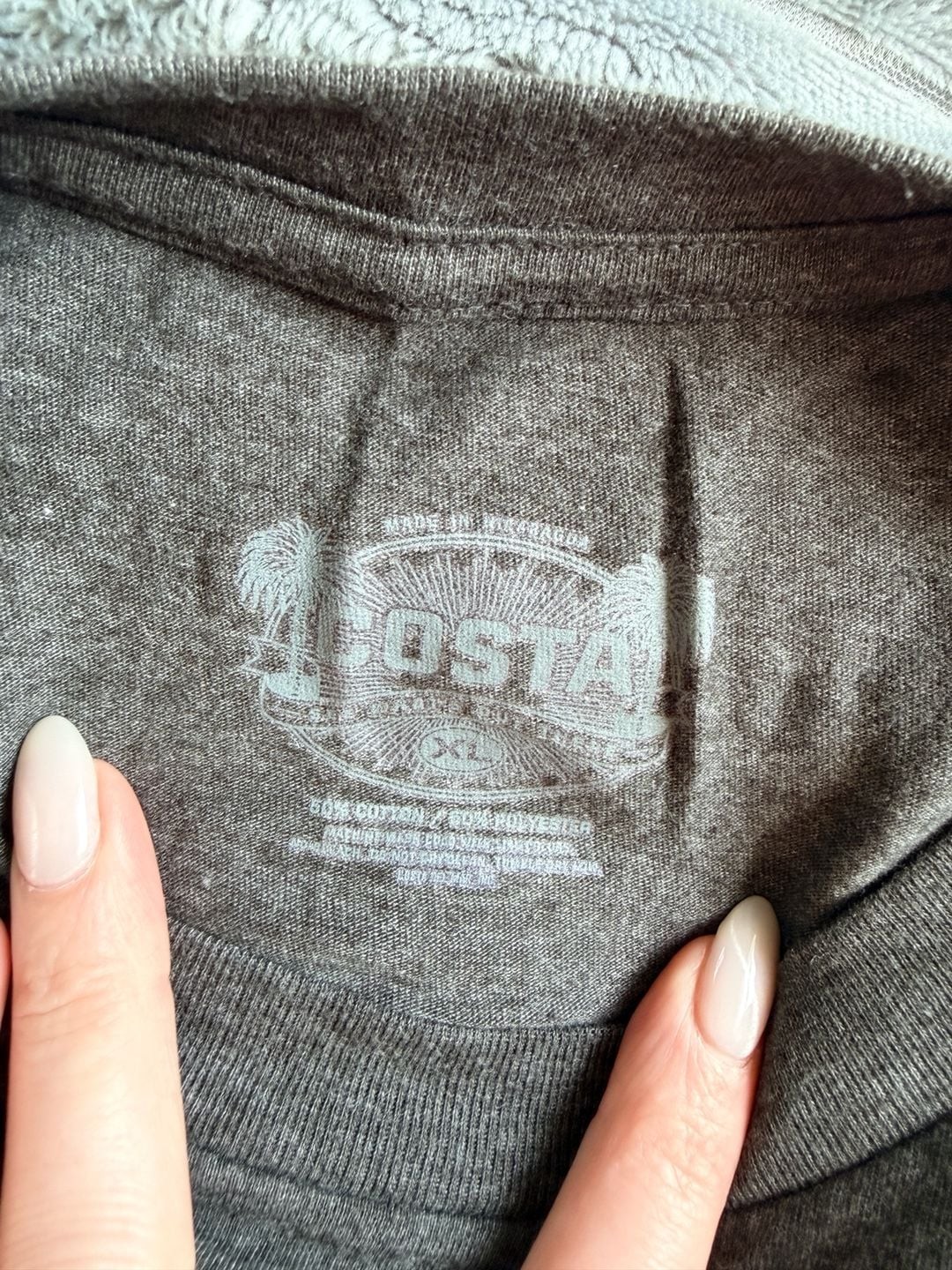 Costa Del Mar Men’s Topwater Short Sleeve Graphic T-Shirt in Dark Heather