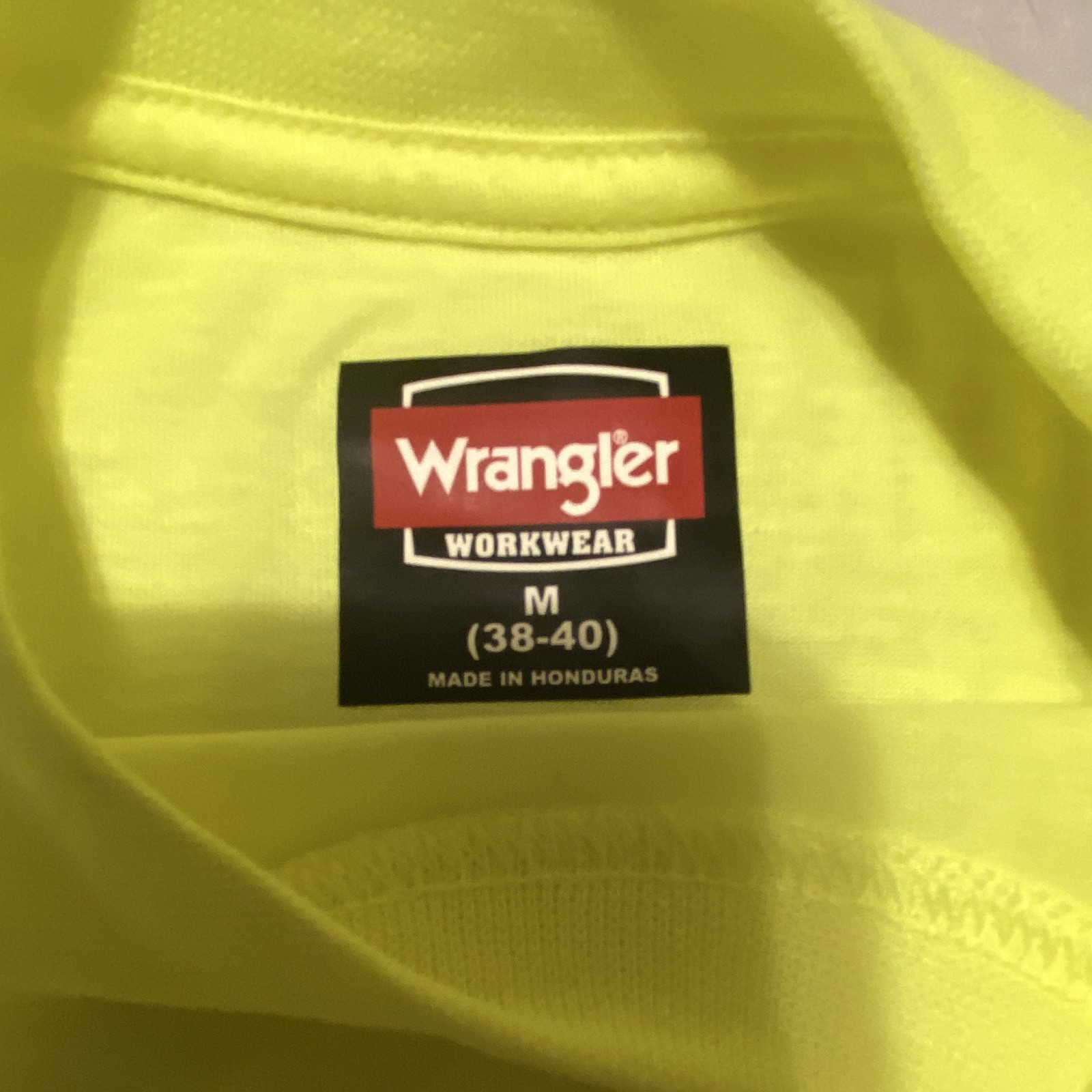 Wrangler Workwear Pocket Tee Men’s M Yellow Moisture Wicking Crew Neck T-Shirt