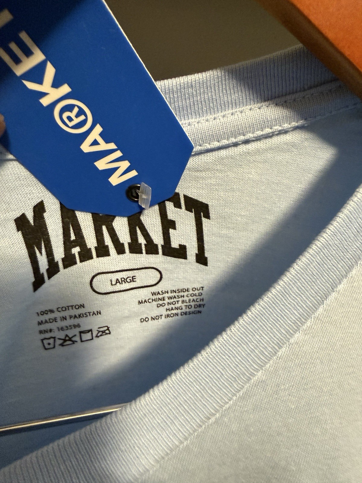 market studios t shirt Size L
